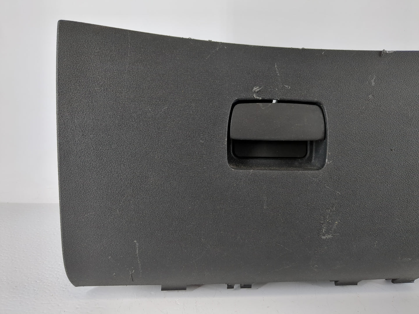 2010 Chevrolet Malibu Passenger Glove Box Door Storage Compartment - Oemusedautoparts1.com