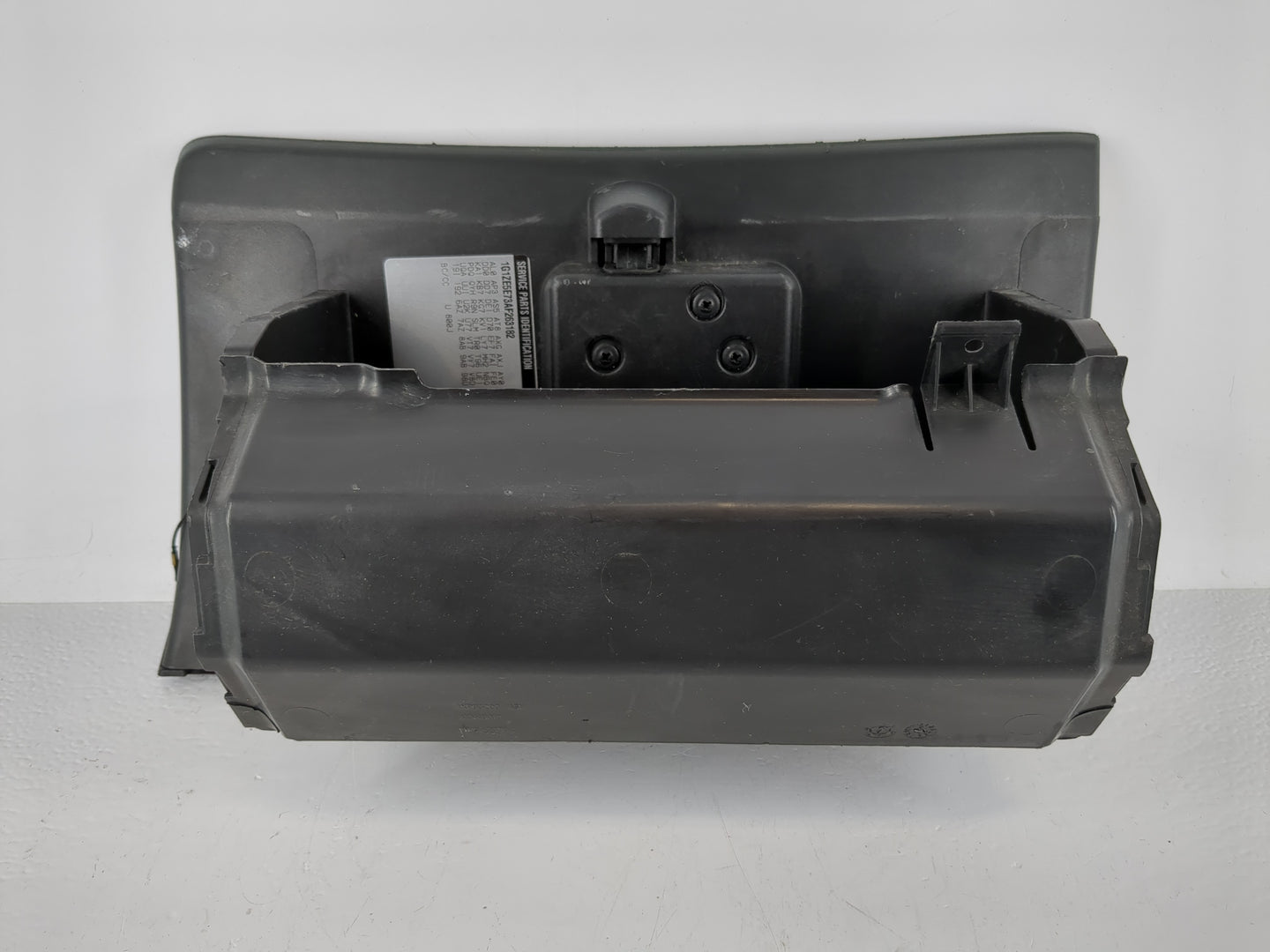 2010 Chevrolet Malibu Passenger Glove Box Door Storage Compartment - Oemusedautoparts1.com