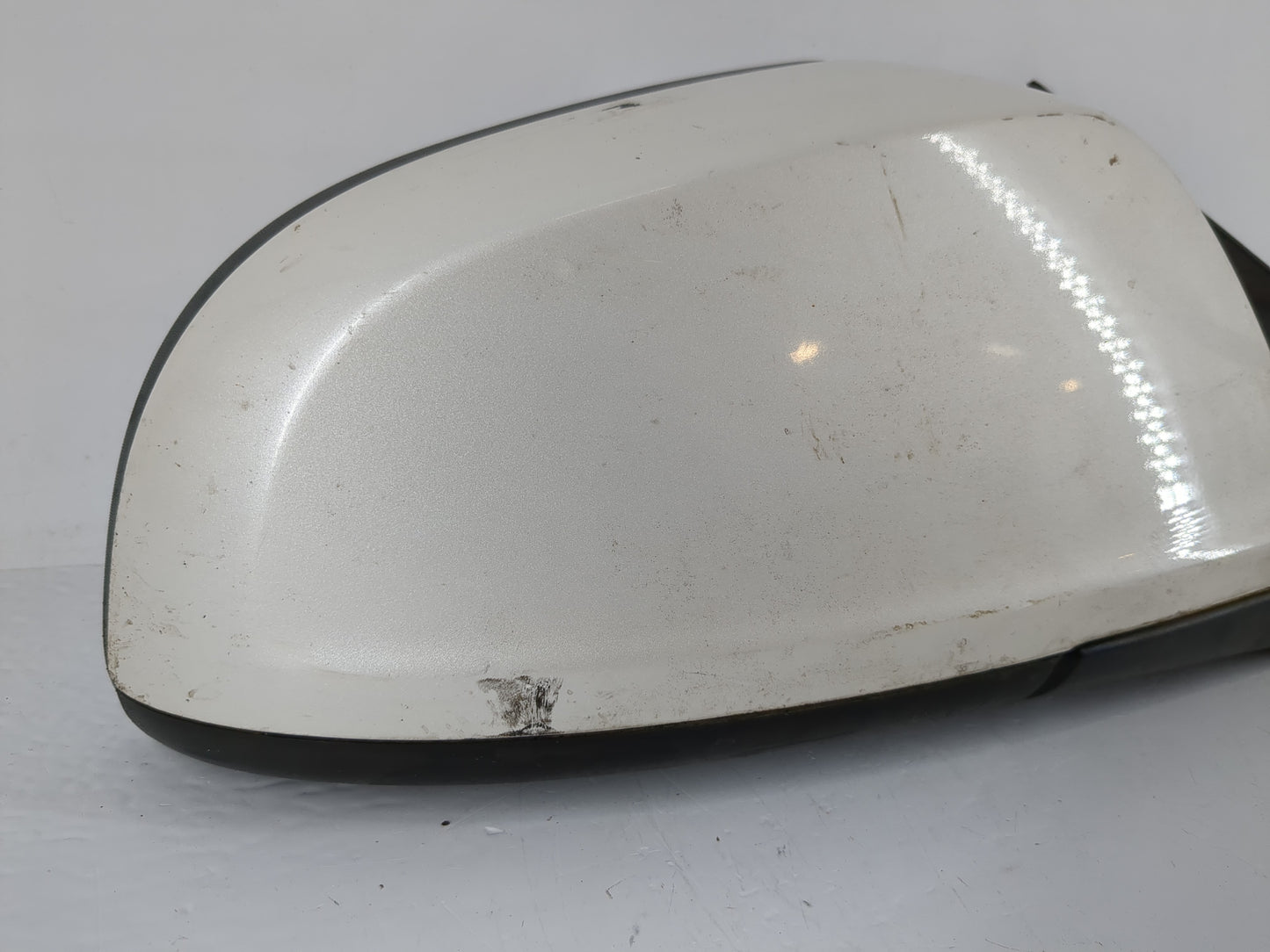 2008-2012 Chevrolet Malibu Passenger Right Side View Manual Door Mirror - Oemusedautoparts1.com