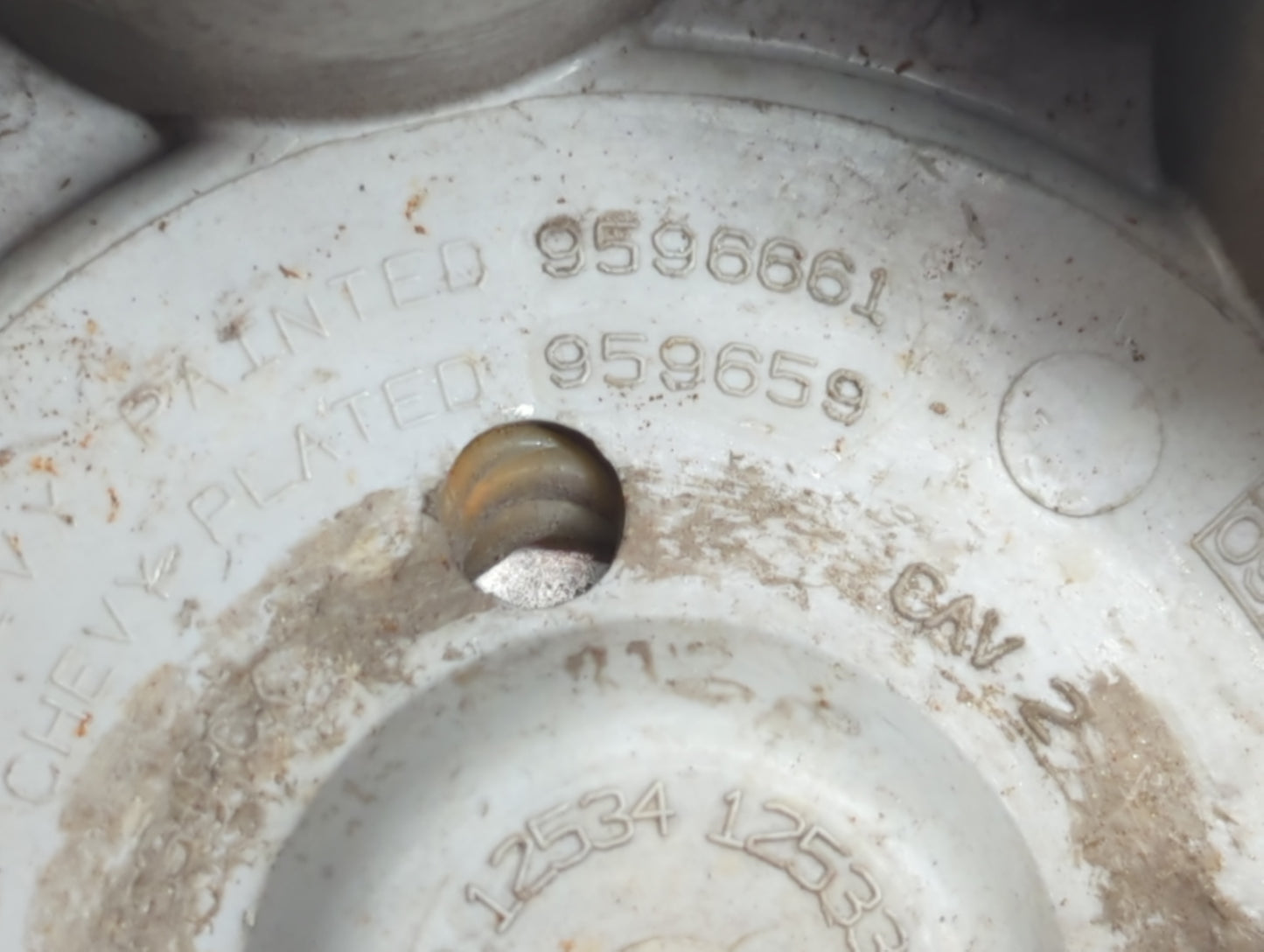 2010 Chevrolet Silverado Rim Wheel Center Cap 742964 - Oemusedautoparts1.com