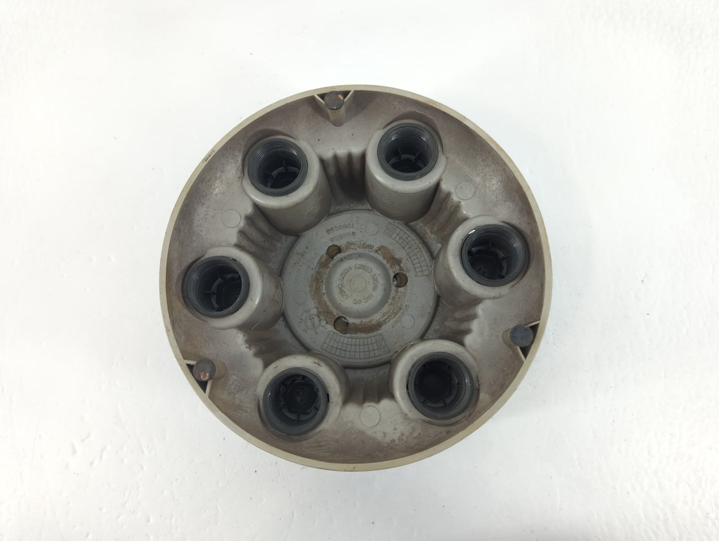 2010 Chevrolet Silverado Rim Wheel Center Cap - Oemusedautoparts1.com