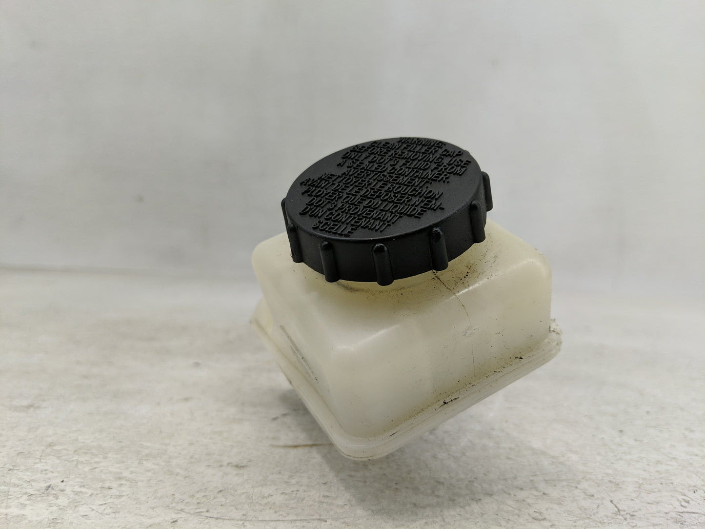 2007-2013 Chevrolet Silverado 1500 Brake Master Cylinder 1276419 - Oemusedautoparts1.com