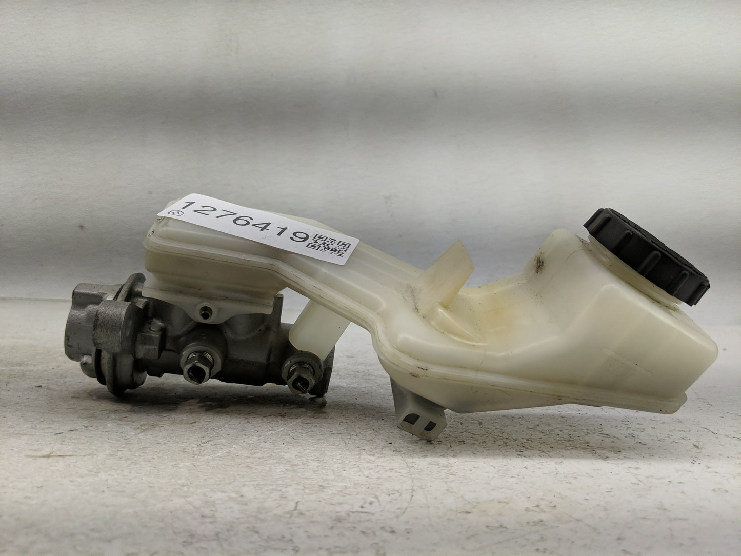 2007-2013 Chevrolet Silverado 1500 Brake Master Cylinder 1276419 - Oemusedautoparts1.com
