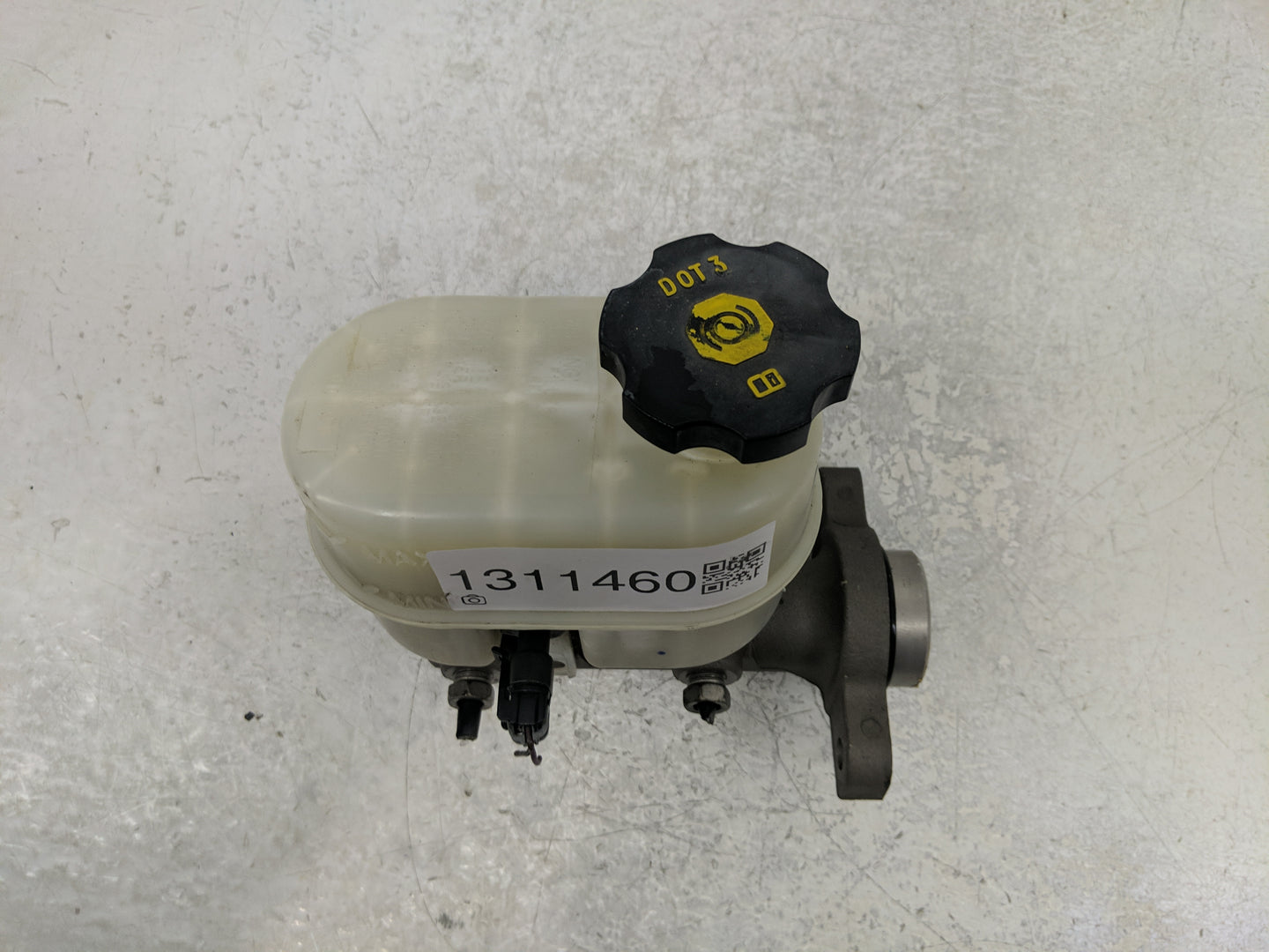 2007-2013 Chevrolet Silverado 1500 Brake Master Cylinder 1311460 - Oemusedautoparts1.com
