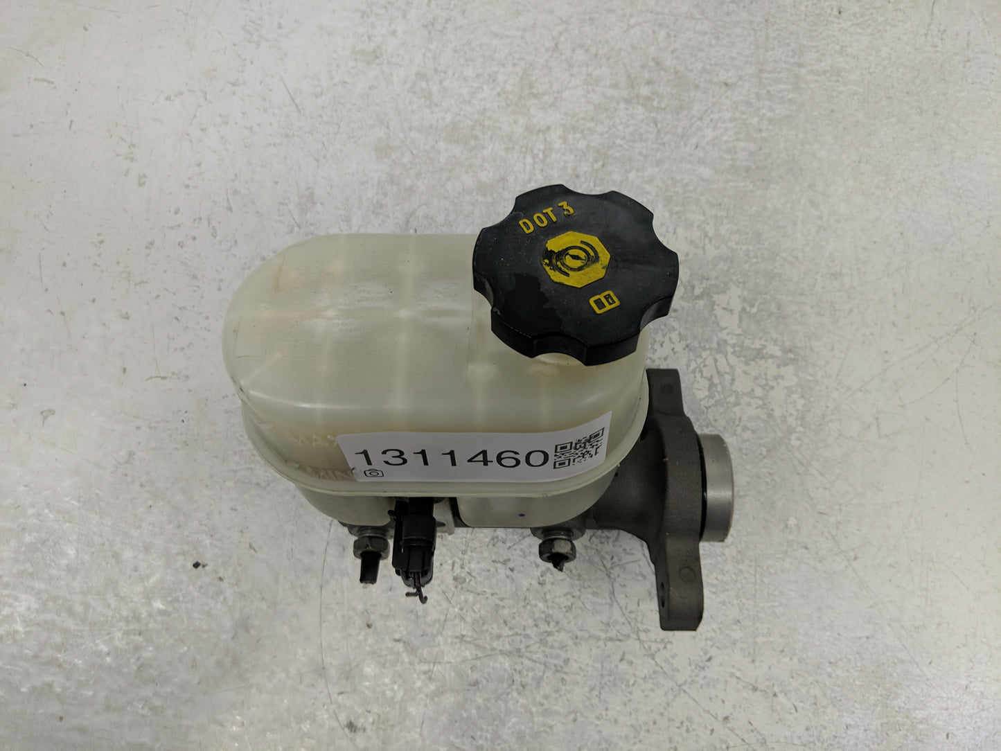 2007-2013 Chevrolet Silverado 1500 Brake Master Cylinder 1311460 - Oemusedautoparts1.com