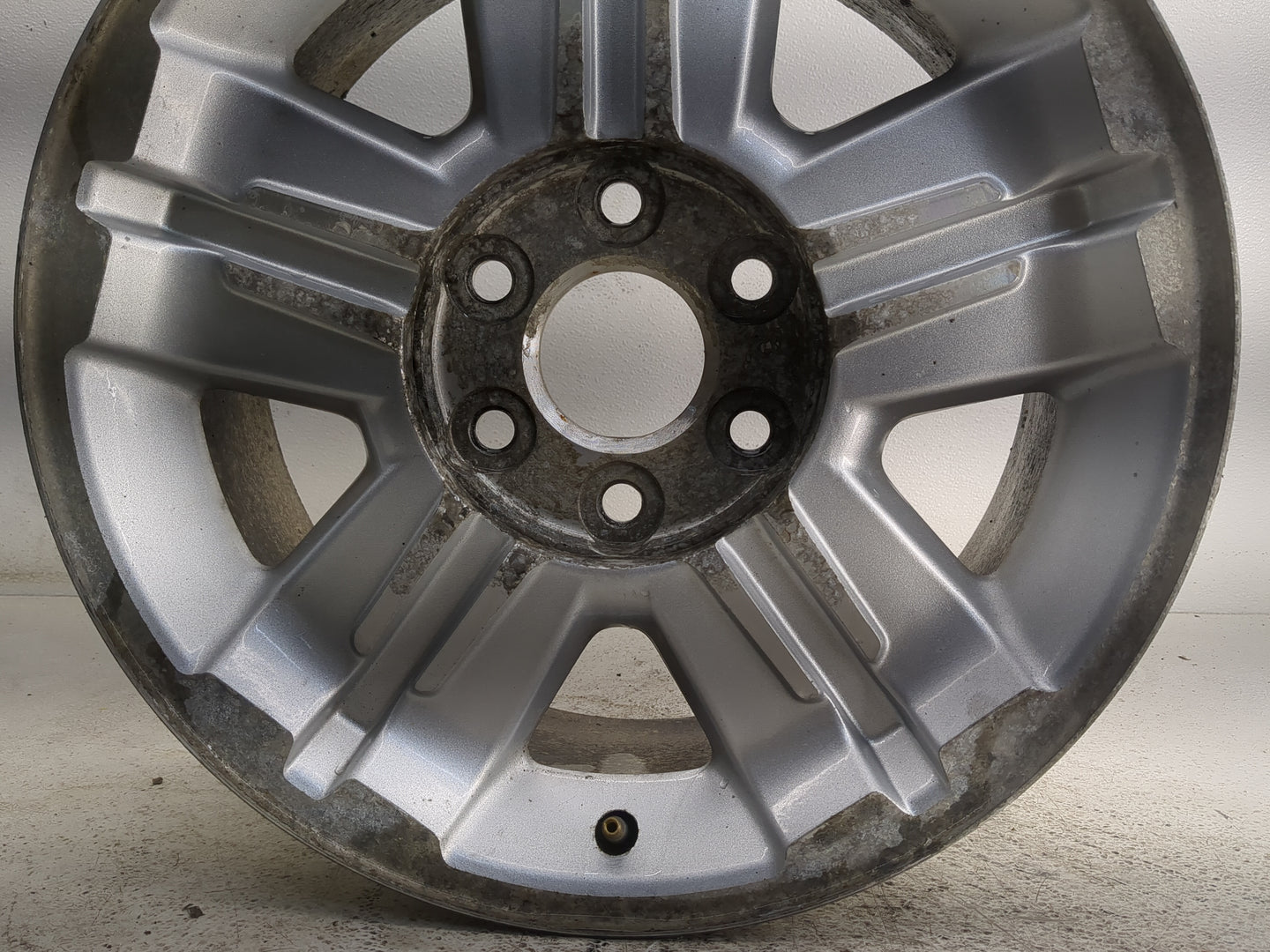2008-2013 Chevrolet Silverado 1500 Oem Wheel Rim 1315098 - Oemusedautoparts1.com