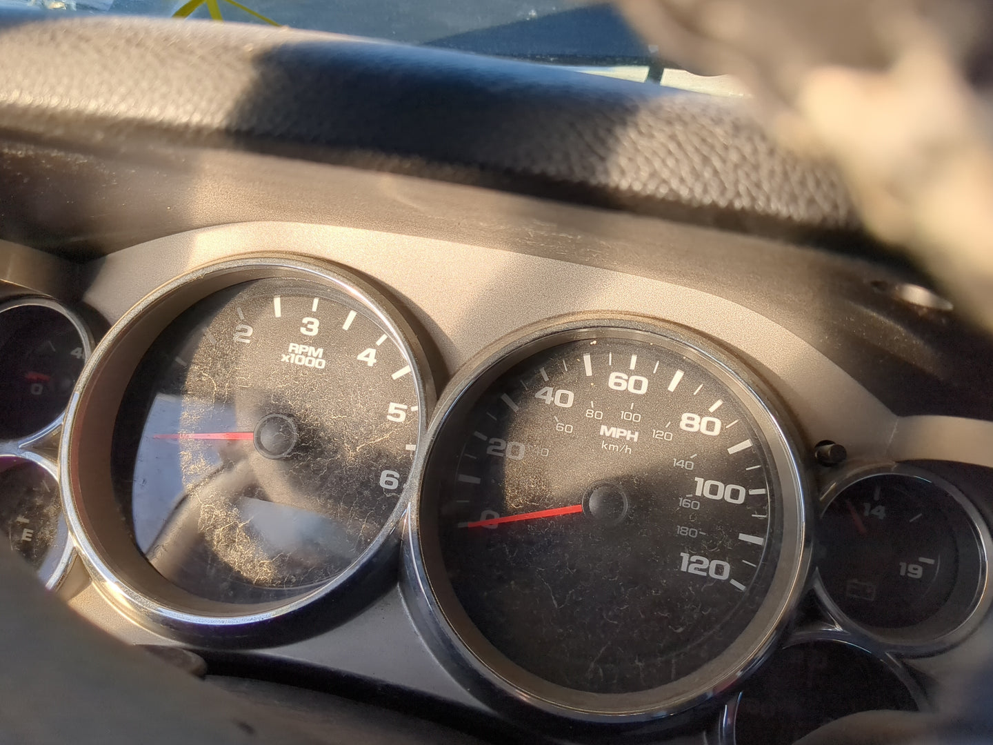 2009-2013 Chevrolet Silverado 1500 Instrument Cluster Speedometer Gauges Fits Fits 2009 2010 2012 2013 2014 OEM Used Auto Pa