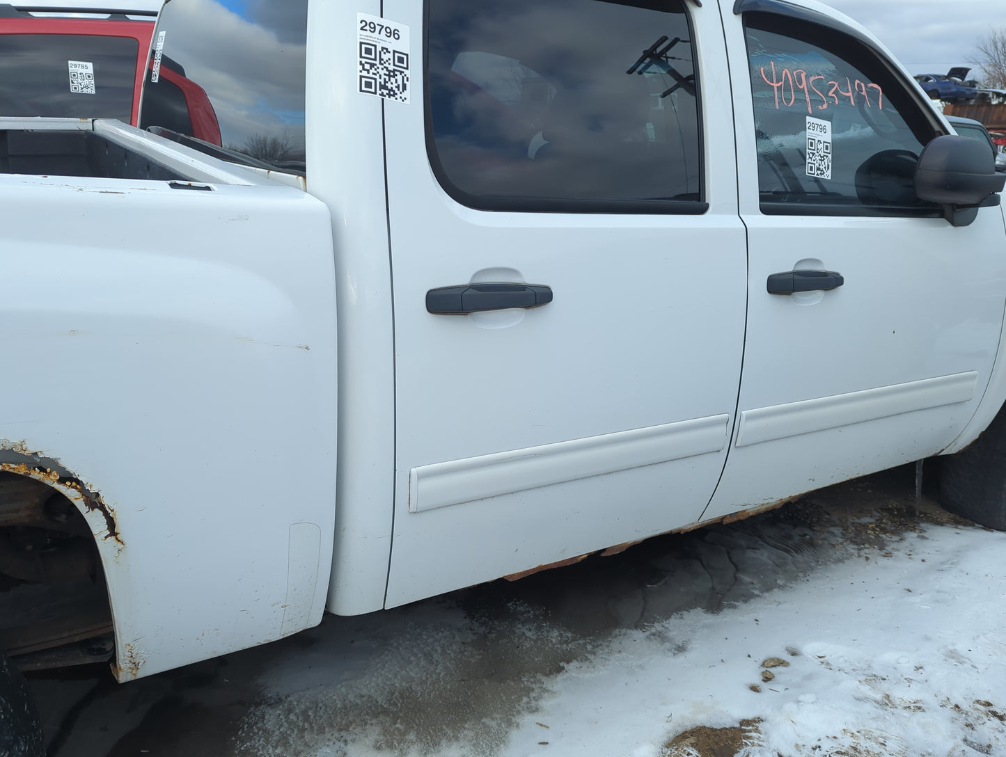 2007-2013 Chevrolet Silverado 1500 Passenger Rear Door Oem 1378780 - Oemusedautoparts1.com