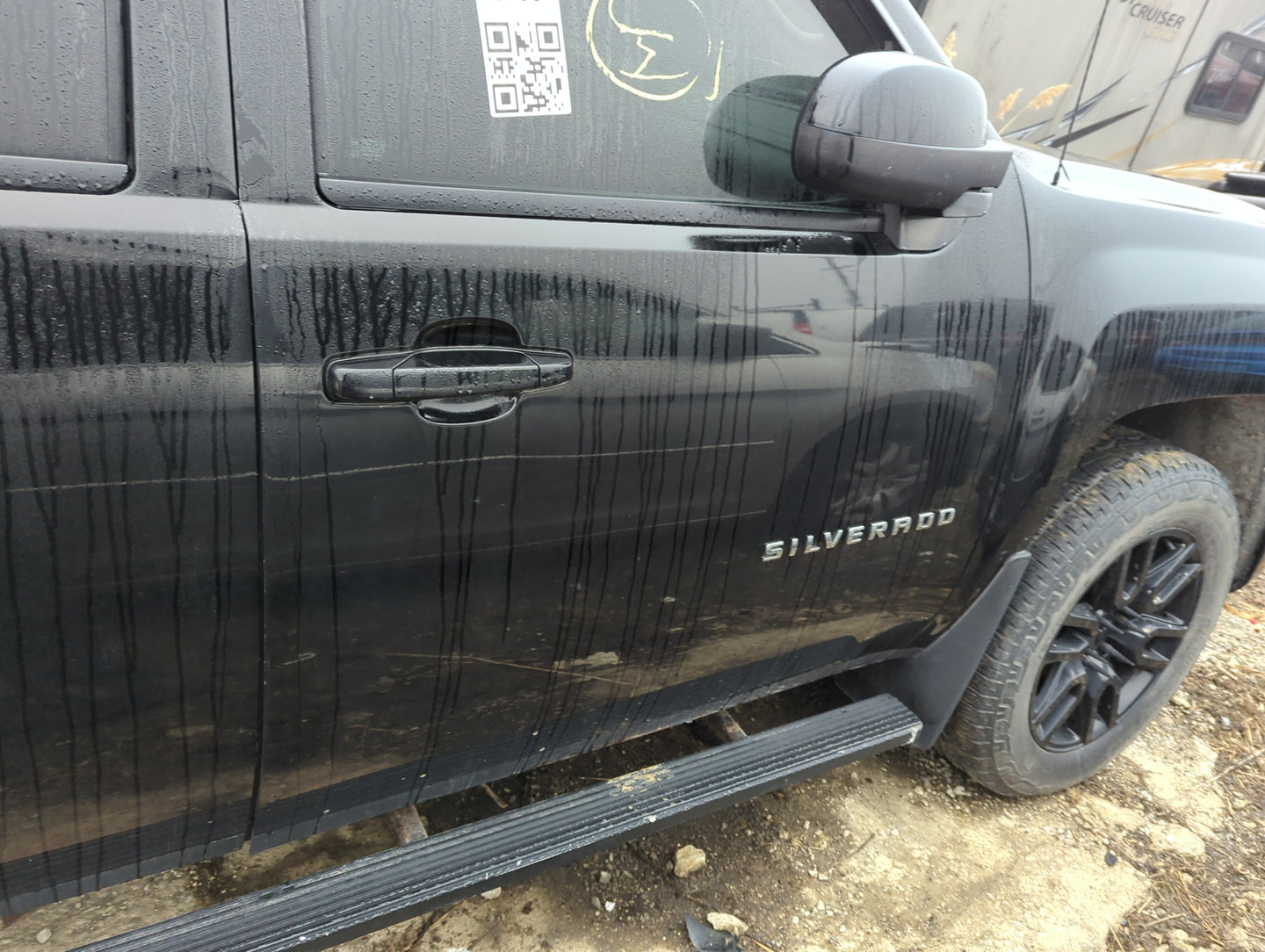 2010-2011 Chevrolet Silverado 1500 Passenger Front Door Oem 1386513 - Oemusedautoparts1.com