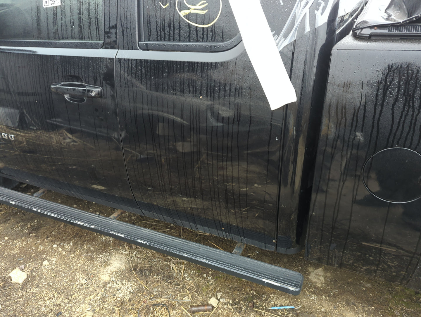 2007-2013 Chevrolet Silverado 1500 Driver Rear Door Oem 1386568 - Oemusedautoparts1.com