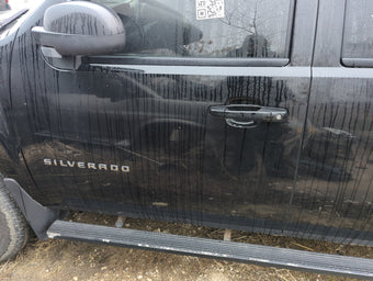 compare product 2010-2011 Chevrolet Silverado 1500 Driver Front Door Oem 1386570