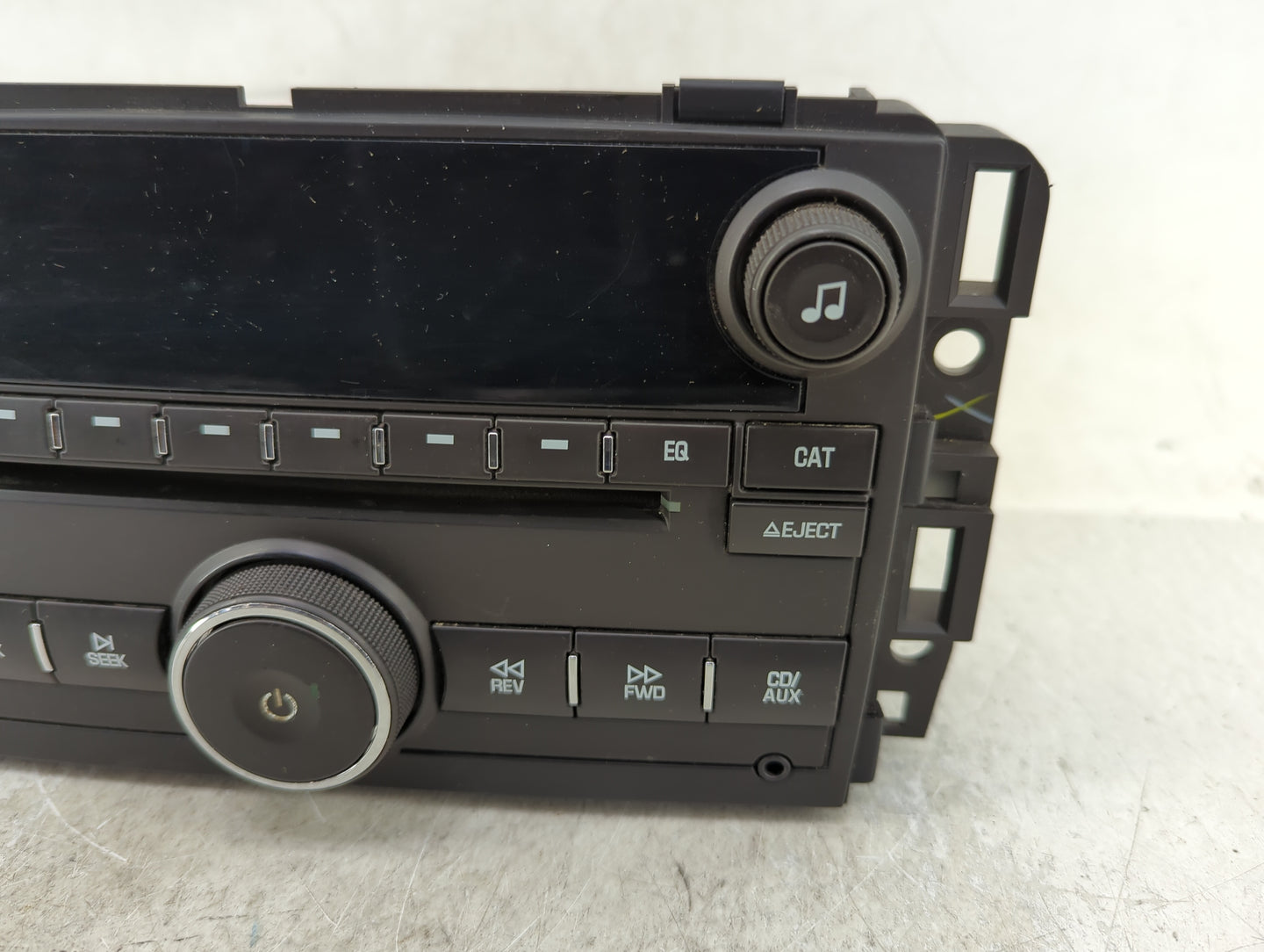 2010-2013 Chevrolet Silverado 1500 Radio AM FM Cd Player Receiver Replacement P/N:20918430 Fits OEM Used Auto Parts - Oemuse