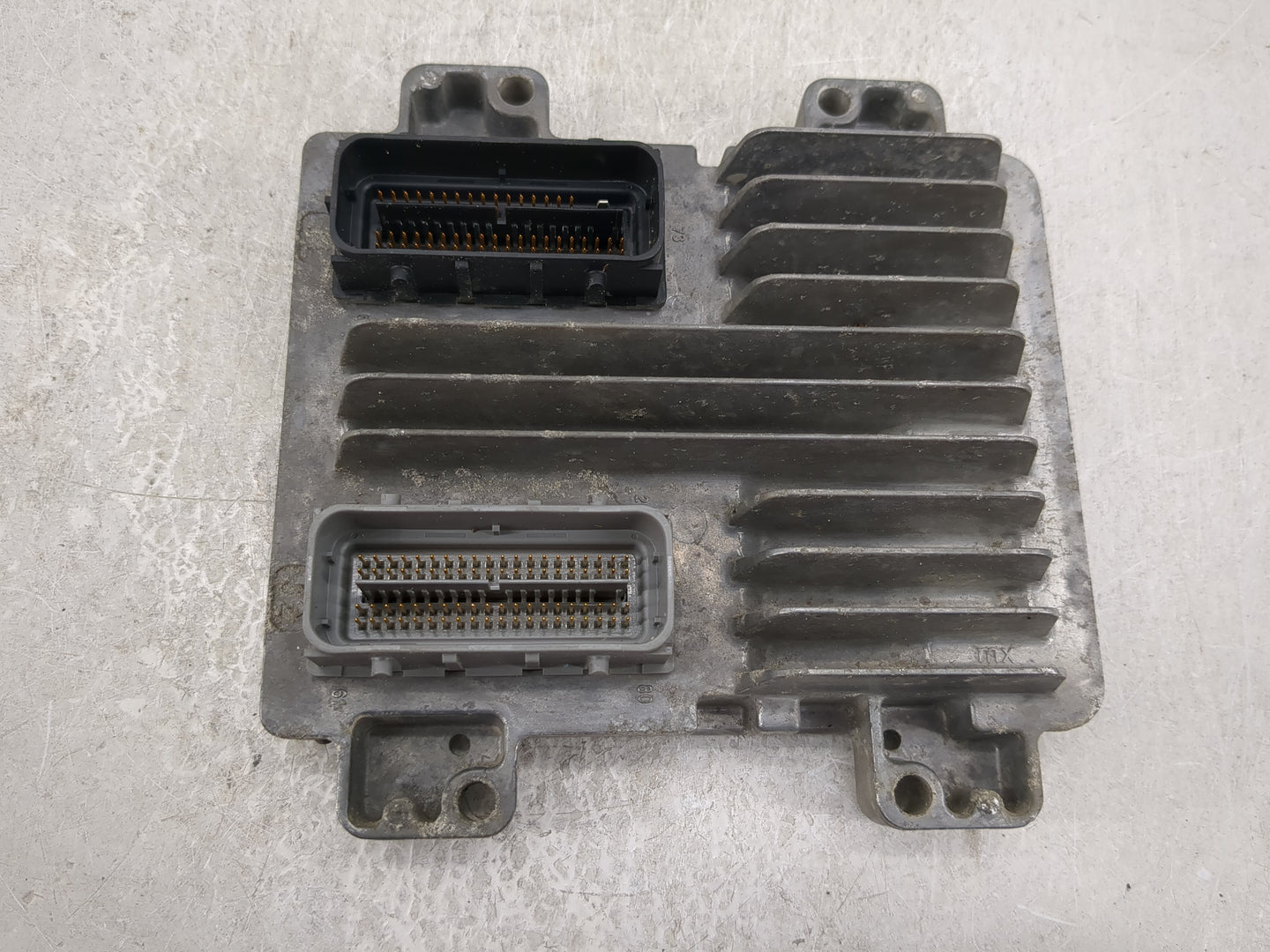 2010-2013 Chevrolet Silverado 1500 PCM Engine Control Computer ECU ECM PCU OEM P/N:12636004 Fits OEM Used Auto Parts - Oemus