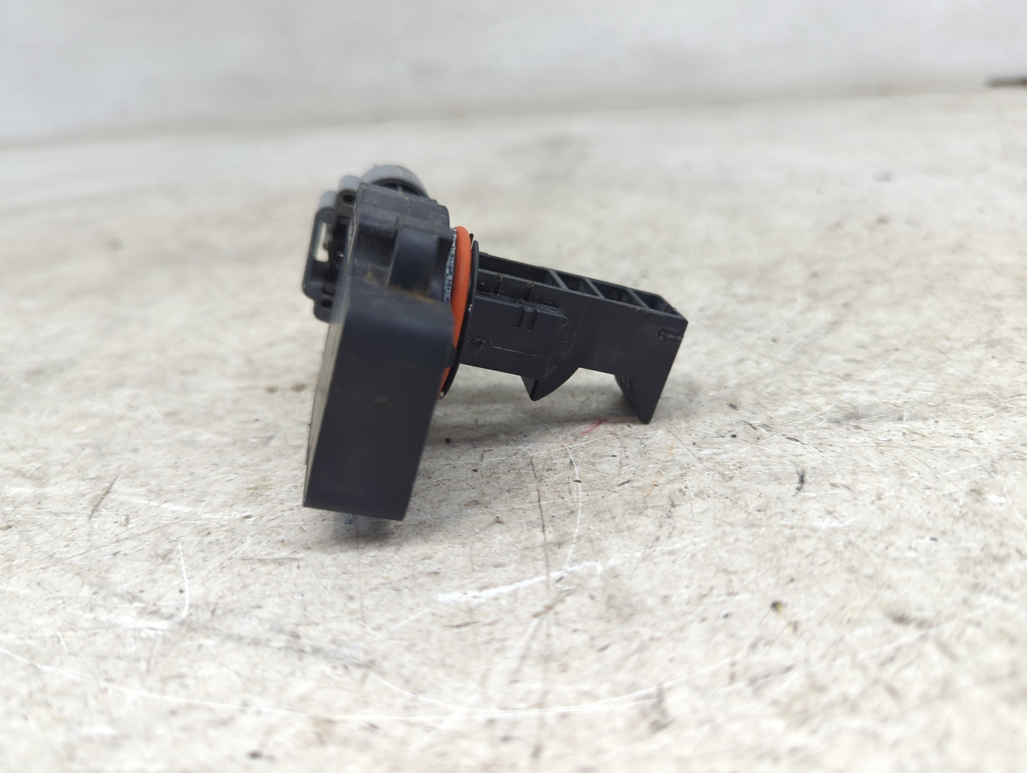 2009-2013 Chevrolet Silverado 1500 Mass Air Flow Meter Maf 1485704 - Oemusedautoparts1.com