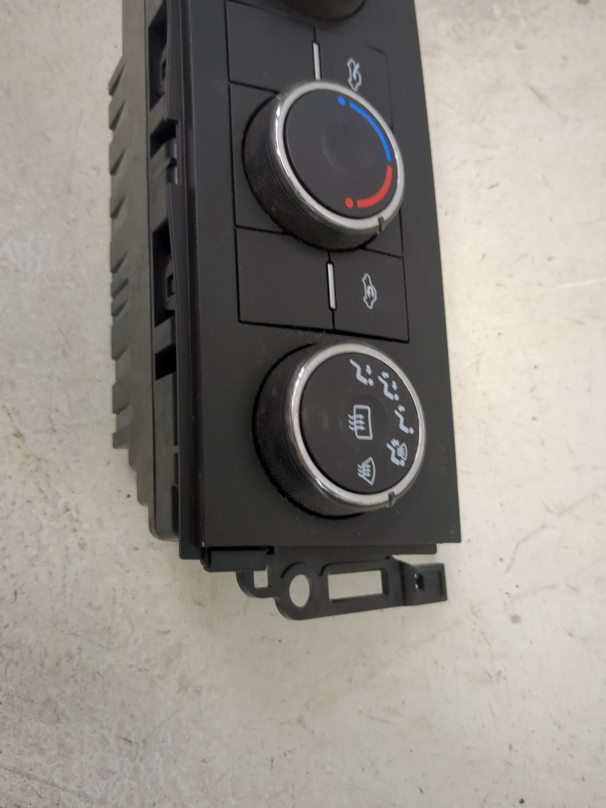 2010-2011 Chevrolet Silverado 1500 Climate Control Module Temperature AC/Heater Replacement P/N:20887811 Fits Fits 2010 2011