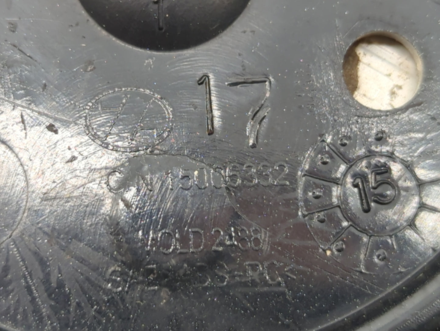 2010 Chevrolet Silverado 1500 Rim Wheel Center Cap Silver - Oemusedautoparts1.com