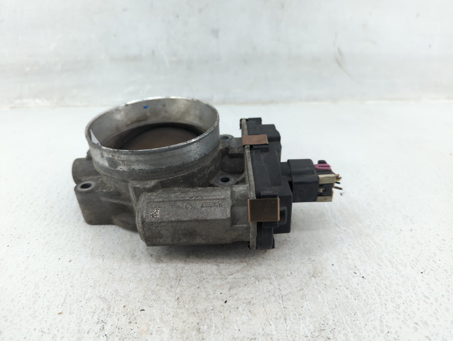 2009-2013 Chevrolet Silverado 1500 Throttle Body P/N:RME87-3C Fits Fits 2009 2010 2011 2012 2013 2014 2015 OEM Used Auto Par