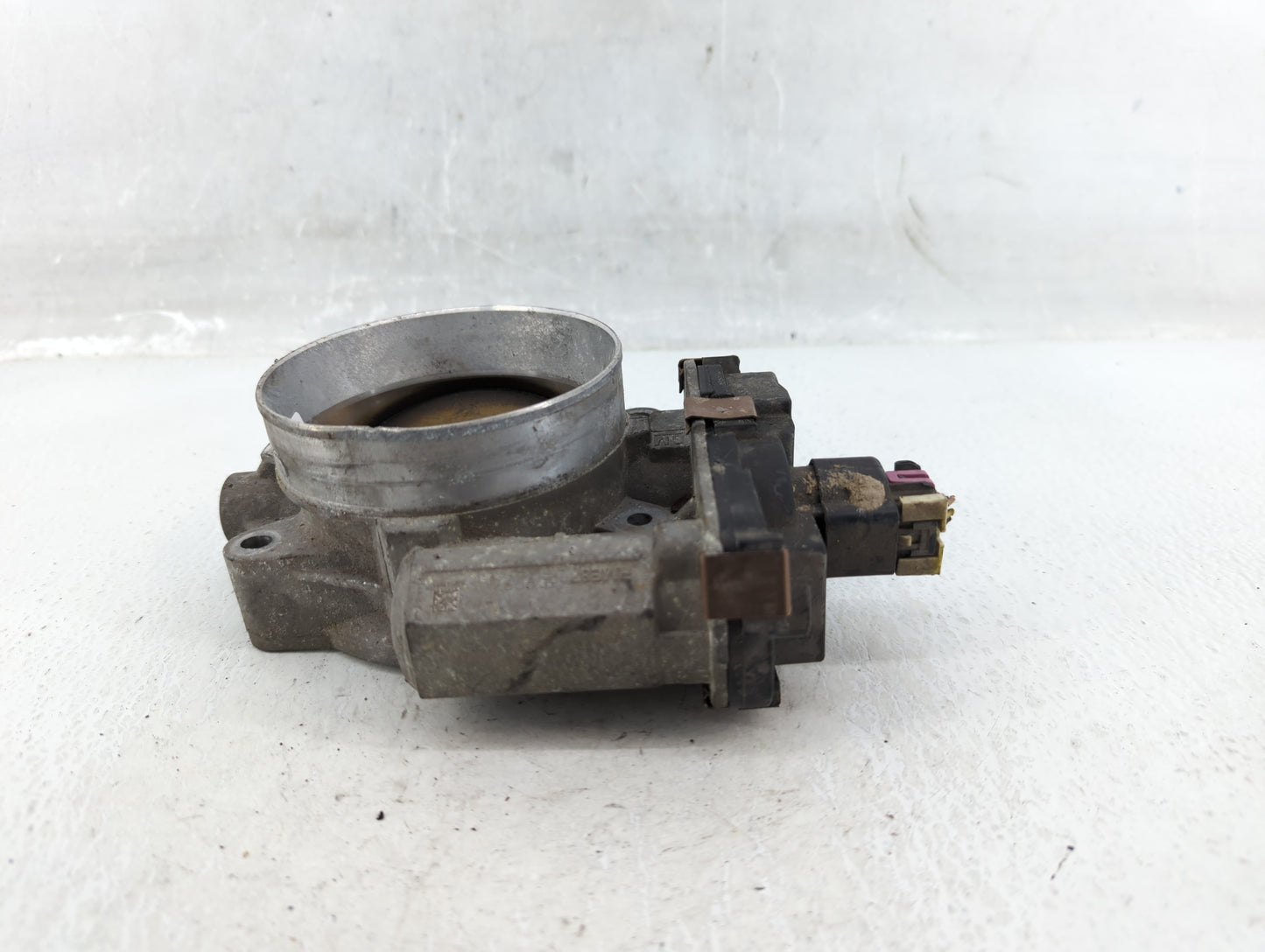 2009-2013 Chevrolet Silverado 1500 Throttle Body P/N:RME87-3C Fits Fits 2009 2010 2011 2012 2013 2014 2015 OEM Used Auto Par