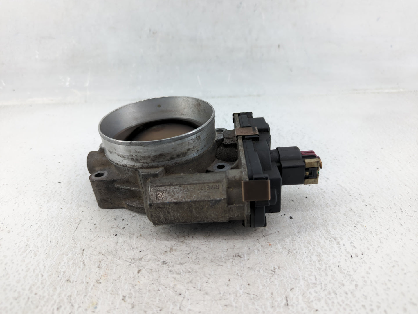 2009-2013 Chevrolet Silverado 1500 Throttle Body P/N:RME87-3C Fits Fits 2009 2010 2011 2012 2013 2014 2015 OEM Used Auto Par