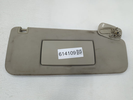 2007-2013 Chevrolet Silverado 1500 Sun Visor Shade Replacement Passenger Right Mirror Fits OEM Used Auto Parts