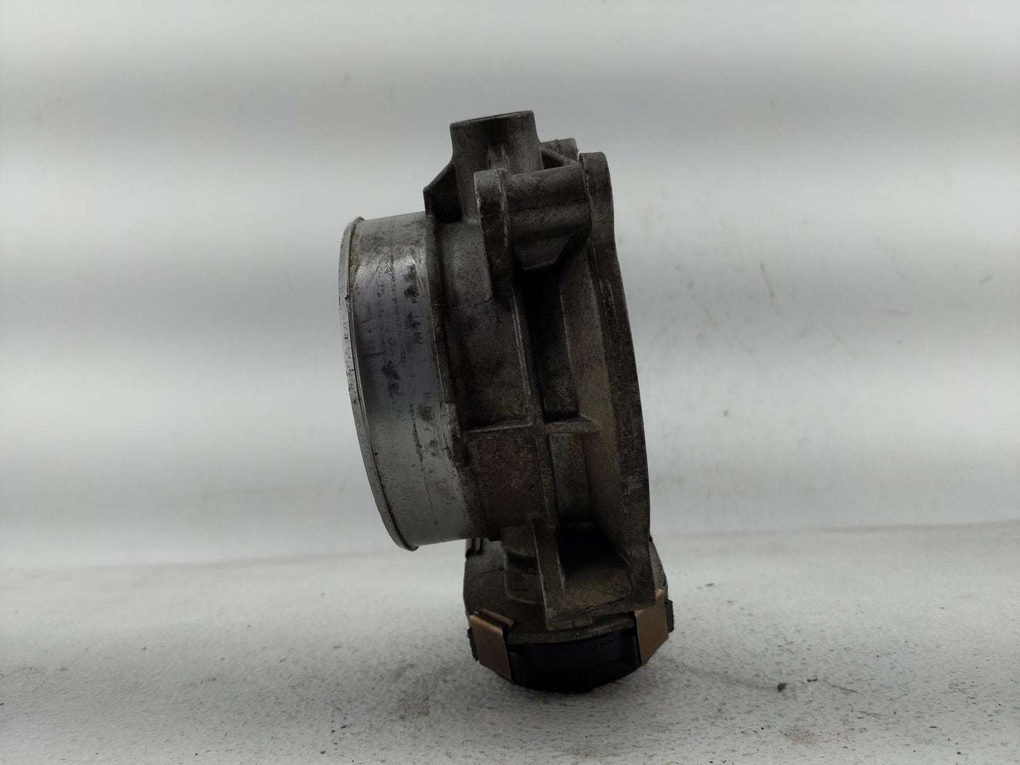 2010 Chevrolet Silverado 2500 Throttle Body P/N:RME87-3C9992 RME87-3B1387 Fits Fits 2009 2011 2012 2013 2014 2015 OEM Used A