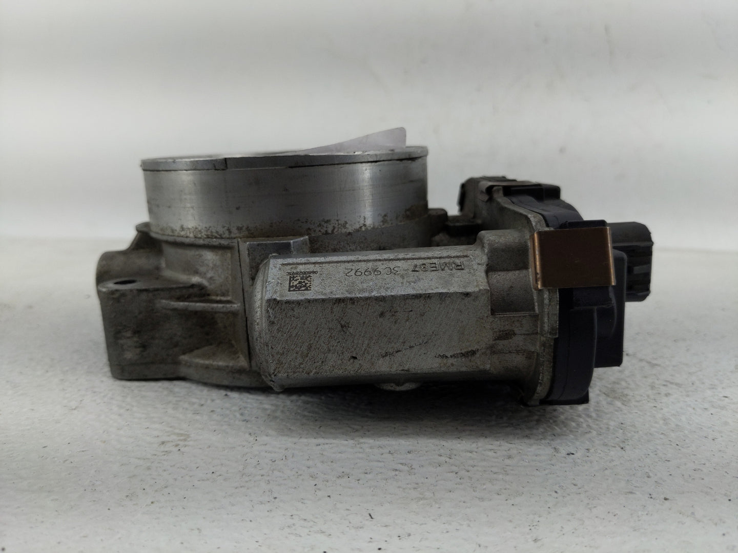 2010 Chevrolet Silverado 2500 Throttle Body P/N:RME87-3C9992 RME87-3B1387 Fits Fits 2009 2011 2012 2013 2014 2015 OEM Used A