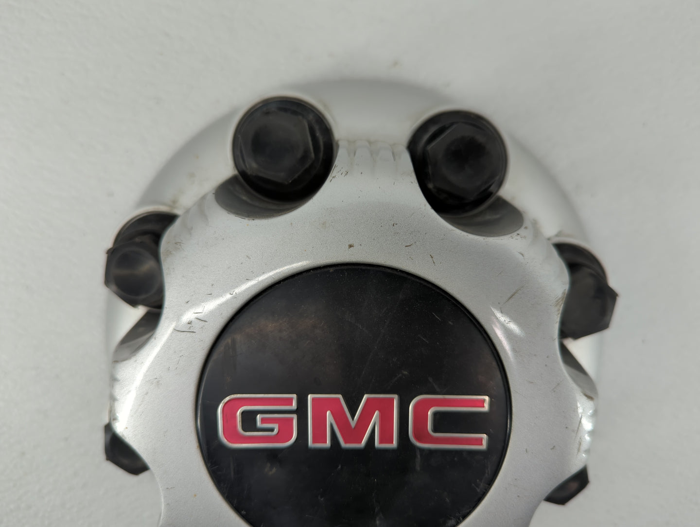 2010 Chevrolet Silverado 2500 Rim Wheel Center Cap - Oemusedautoparts1.com