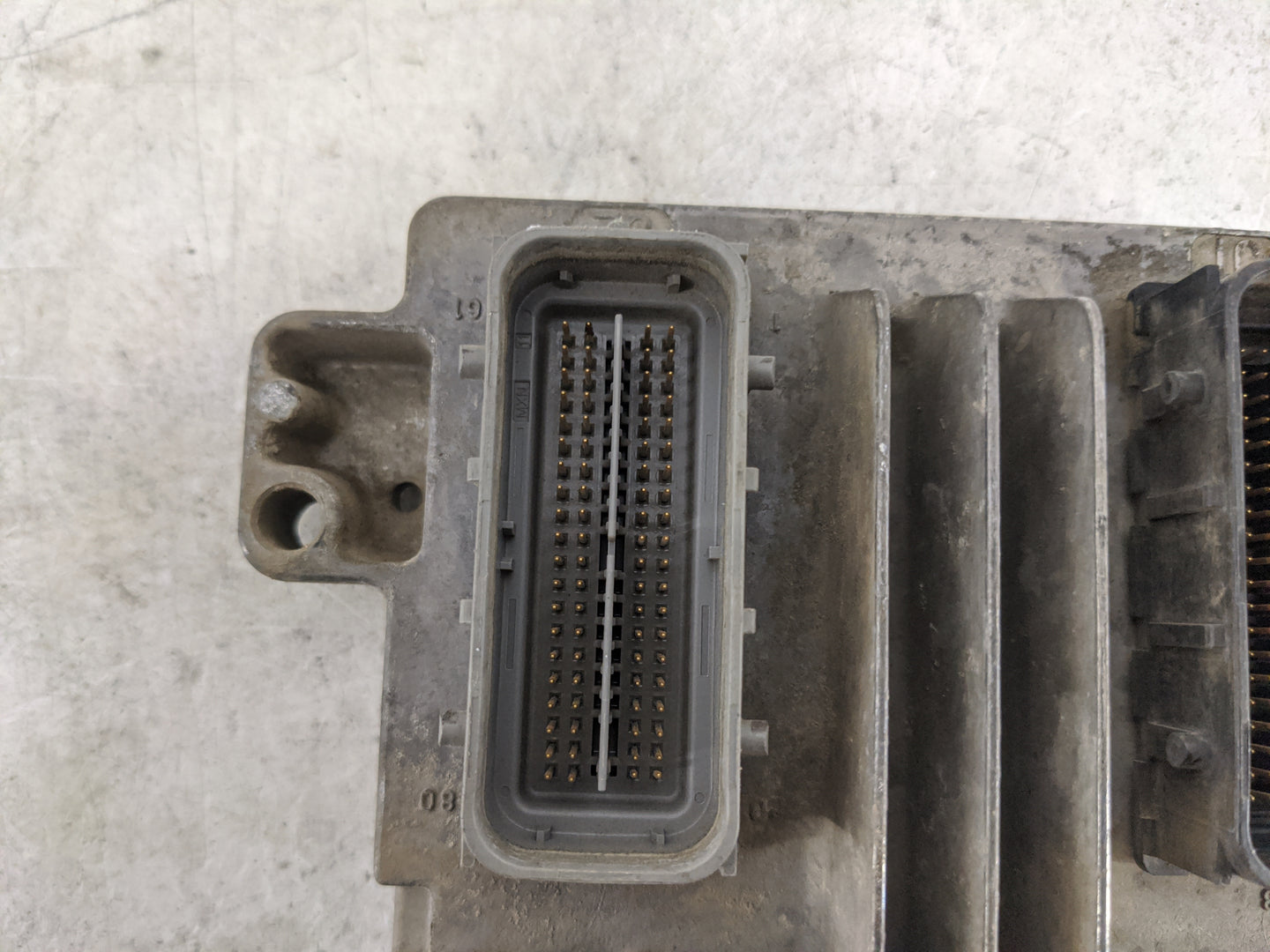 2010-2014 Chevrolet Suburban PCM Engine Control Computer ECU ECM PCU OEM P/N:12636004 12633238 Fits OEM Used Auto Parts - Oe