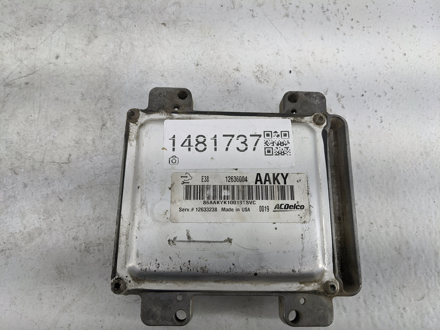 2010-2014 Chevrolet Suburban PCM Engine Control Computer ECU ECM PCU OEM P/N:12636004 12633238 Fits OEM Used Auto Parts - Oe