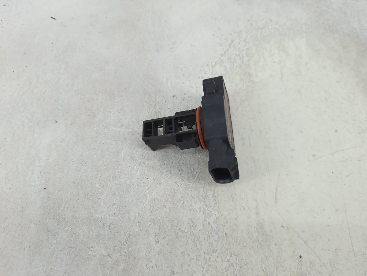 Chevrolet Suburban Mass Air Flow Meter Maf Sensor - Oemusedautoparts1.com