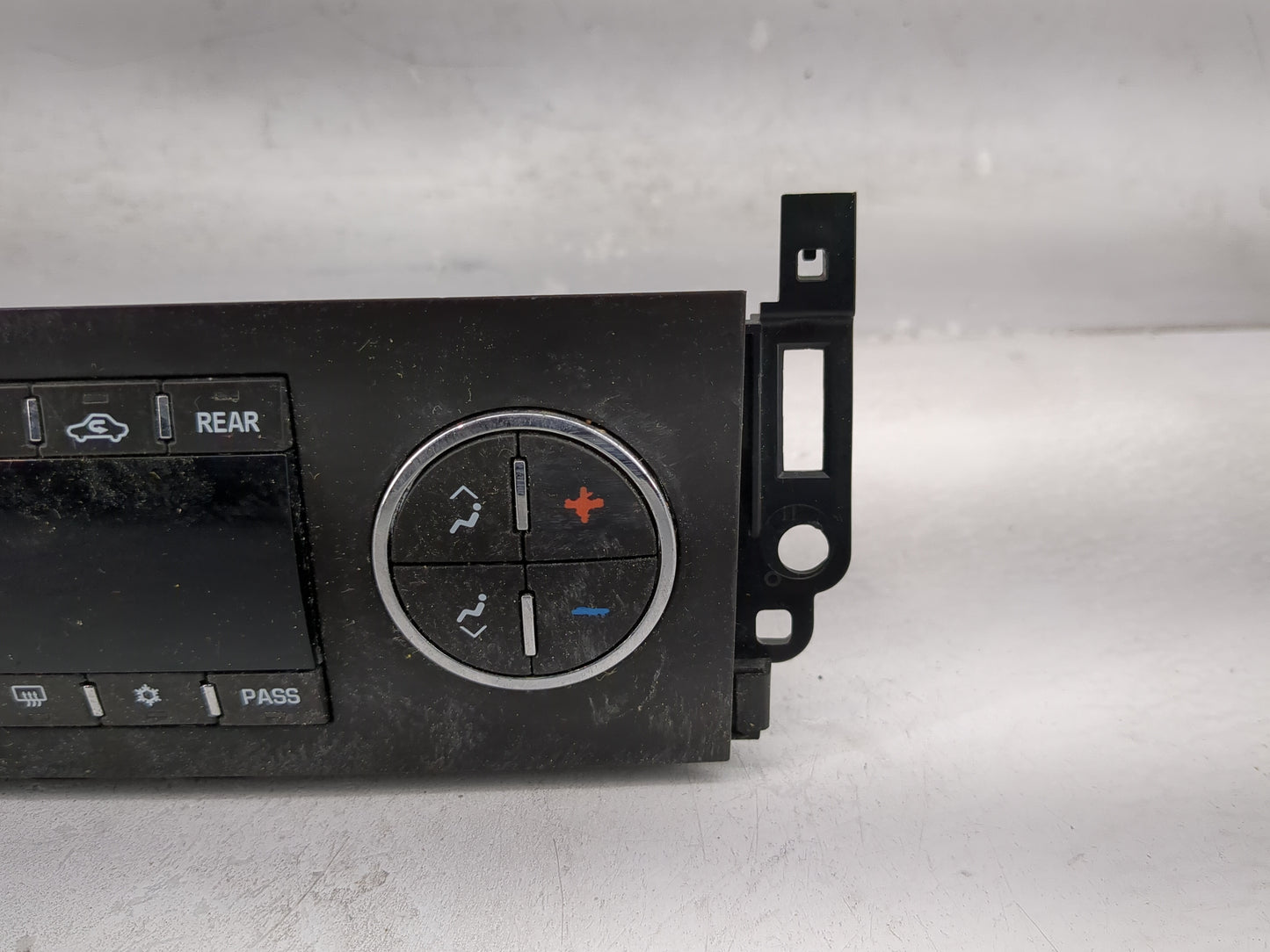 2007-2011 Chevrolet Suburban 1500 Climate Control Module Temperature AC/Heater Replacement P/N:20921712 Fits OEM Used Auto P