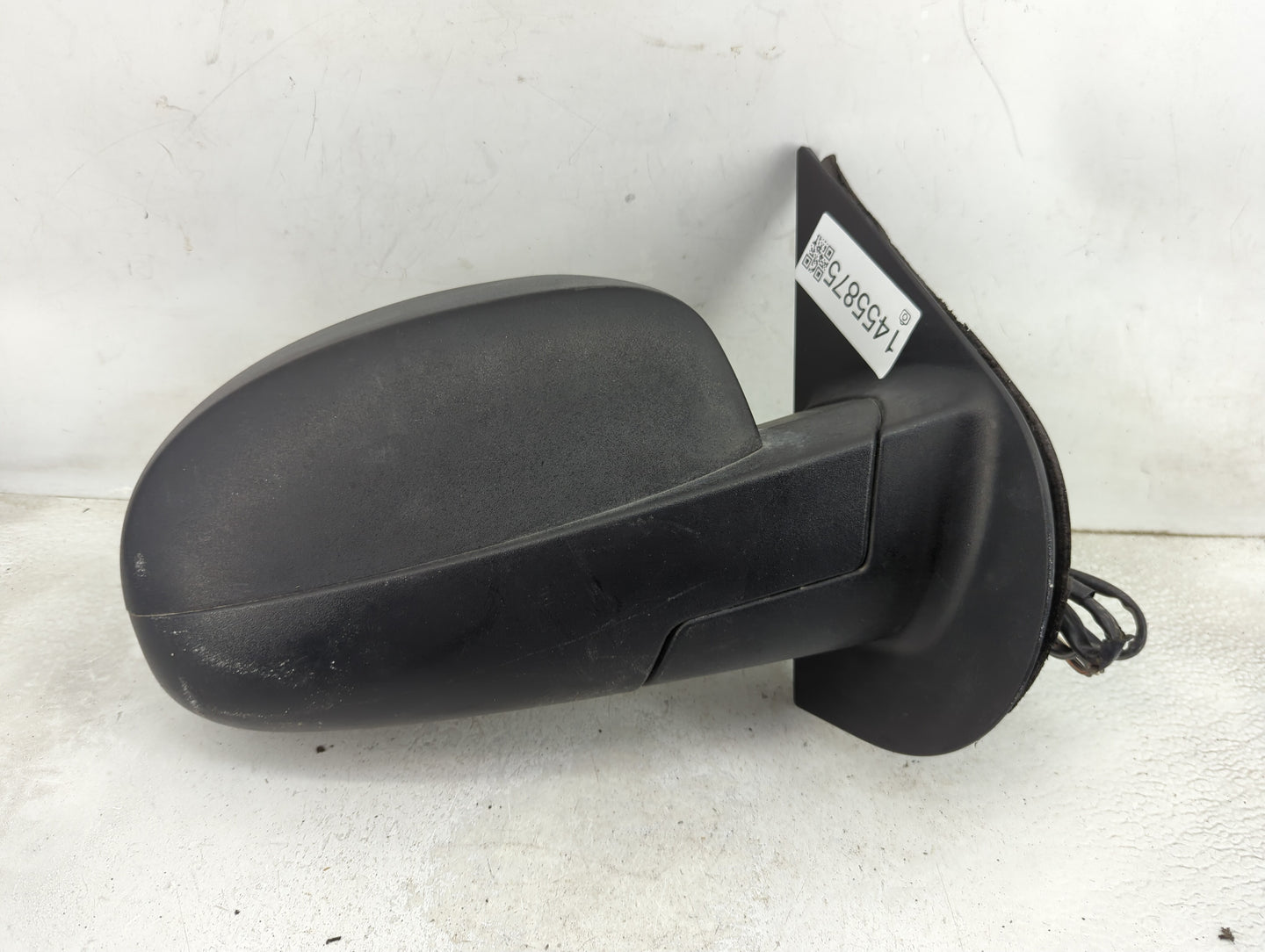 2007-2014 Chevrolet Suburban 1500 Passenger Side View Mirror - Right Door Mirror OEM Used - Oemusedautoparts1.com