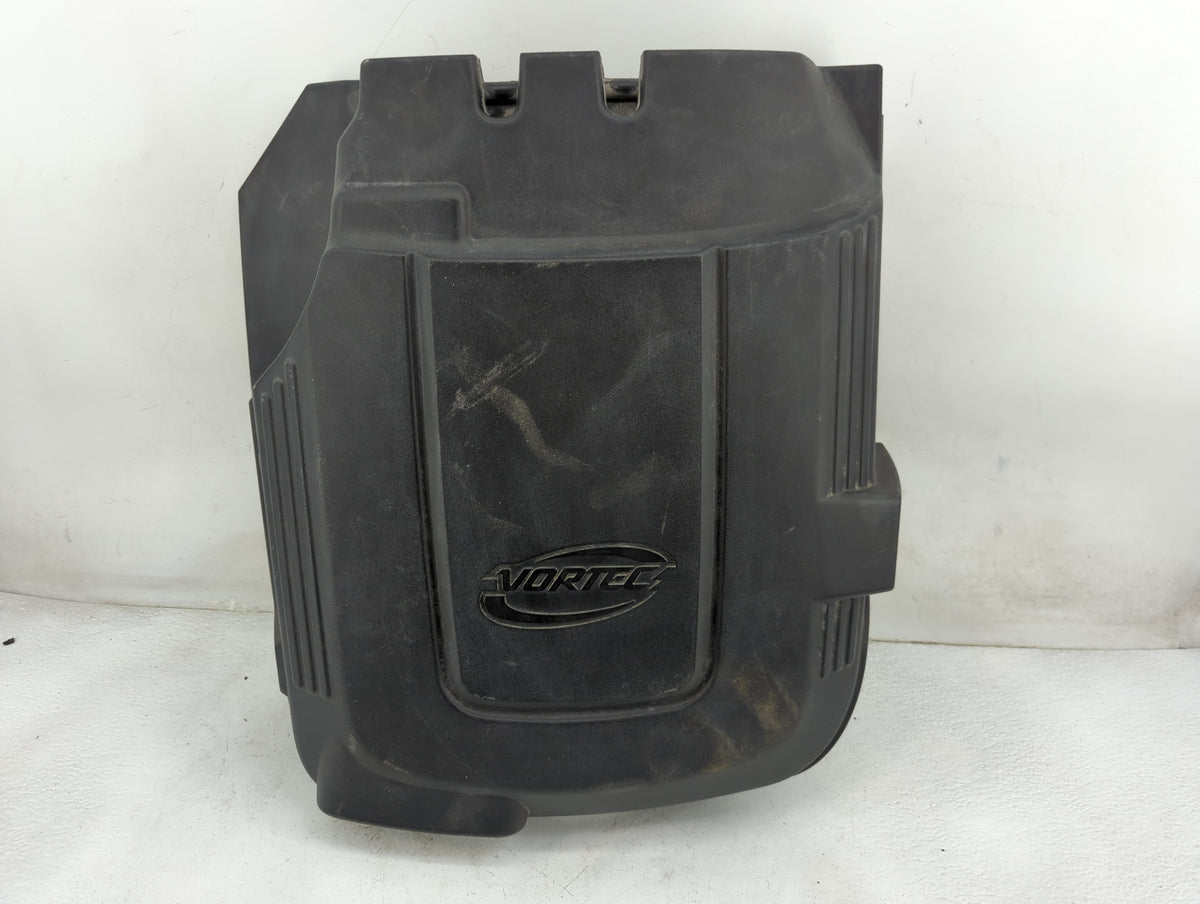 2010 Chevrolet Suburban 1500 Engine Cover - Oemusedautoparts1.com
