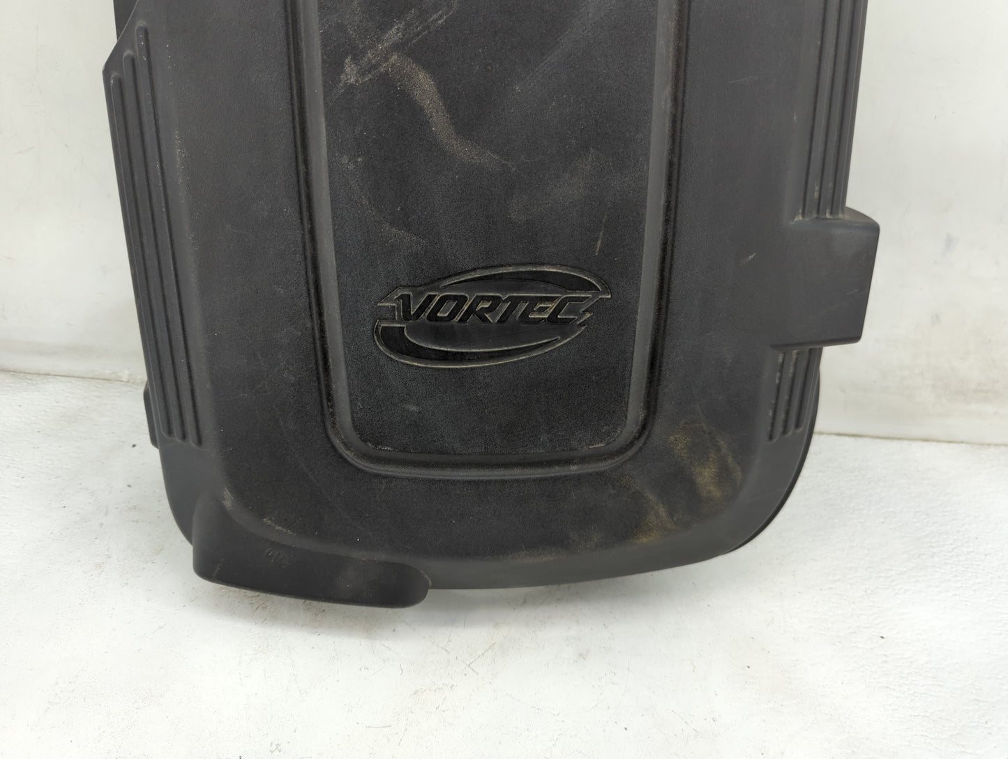 2010 Chevrolet Suburban 1500 Engine Cover - Oemusedautoparts1.com