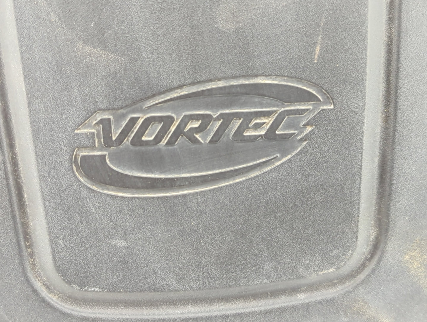 2010 Chevrolet Suburban 1500 Engine Cover - Oemusedautoparts1.com