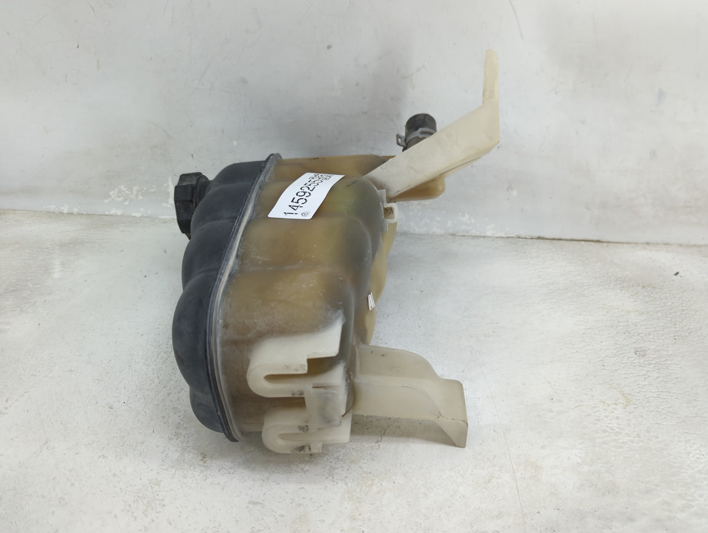 2007 Suburban 1500 Radiator Coolant Overflow Expansion Tank Bottle - Oemusedautoparts1.com