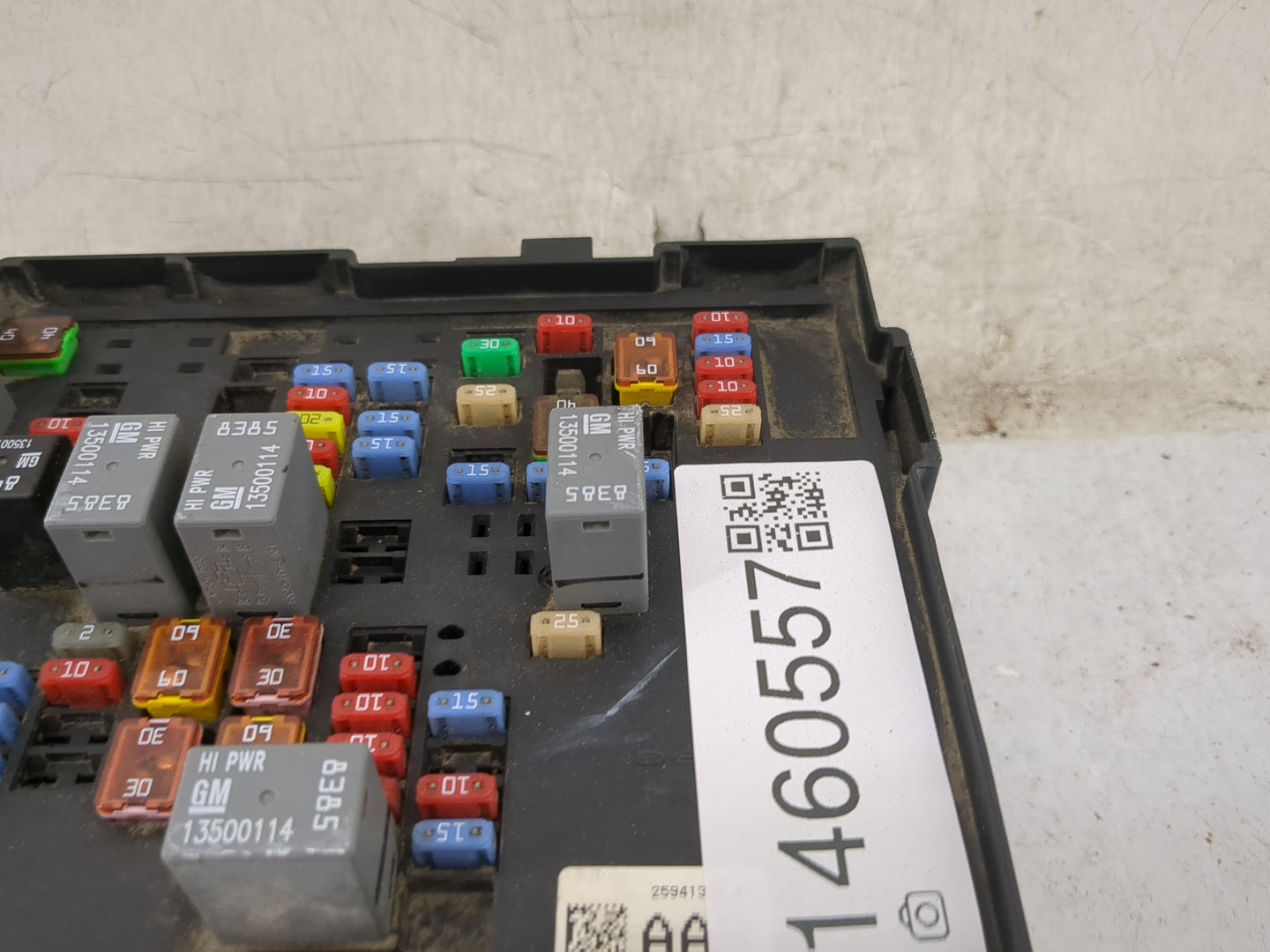 2010-2014 Chevrolet Suburban 1500 Fusebox Fuse Box Panel Relay Module P/N:15328864 15328865 Fits Fits 2010 2011 2012 2013 20