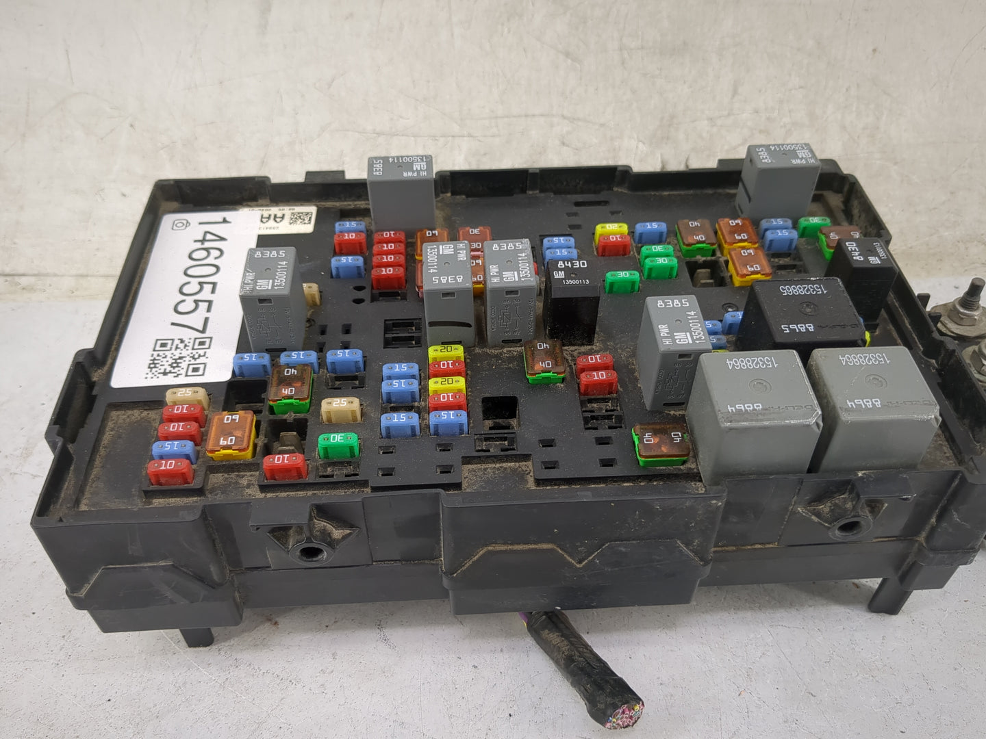 2010-2014 Chevrolet Suburban 1500 Fusebox Fuse Box Panel Relay Module P/N:15328864 15328865 Fits Fits 2010 2011 2012 2013 20