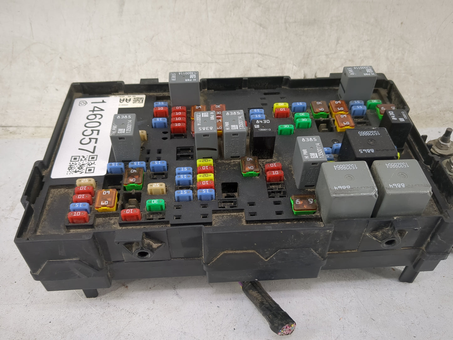 2010-2014 Chevrolet Suburban 1500 Fusebox Fuse Box Panel Relay Module P/N:15328864 15328865 Fits Fits 2010 2011 2012 2013 20