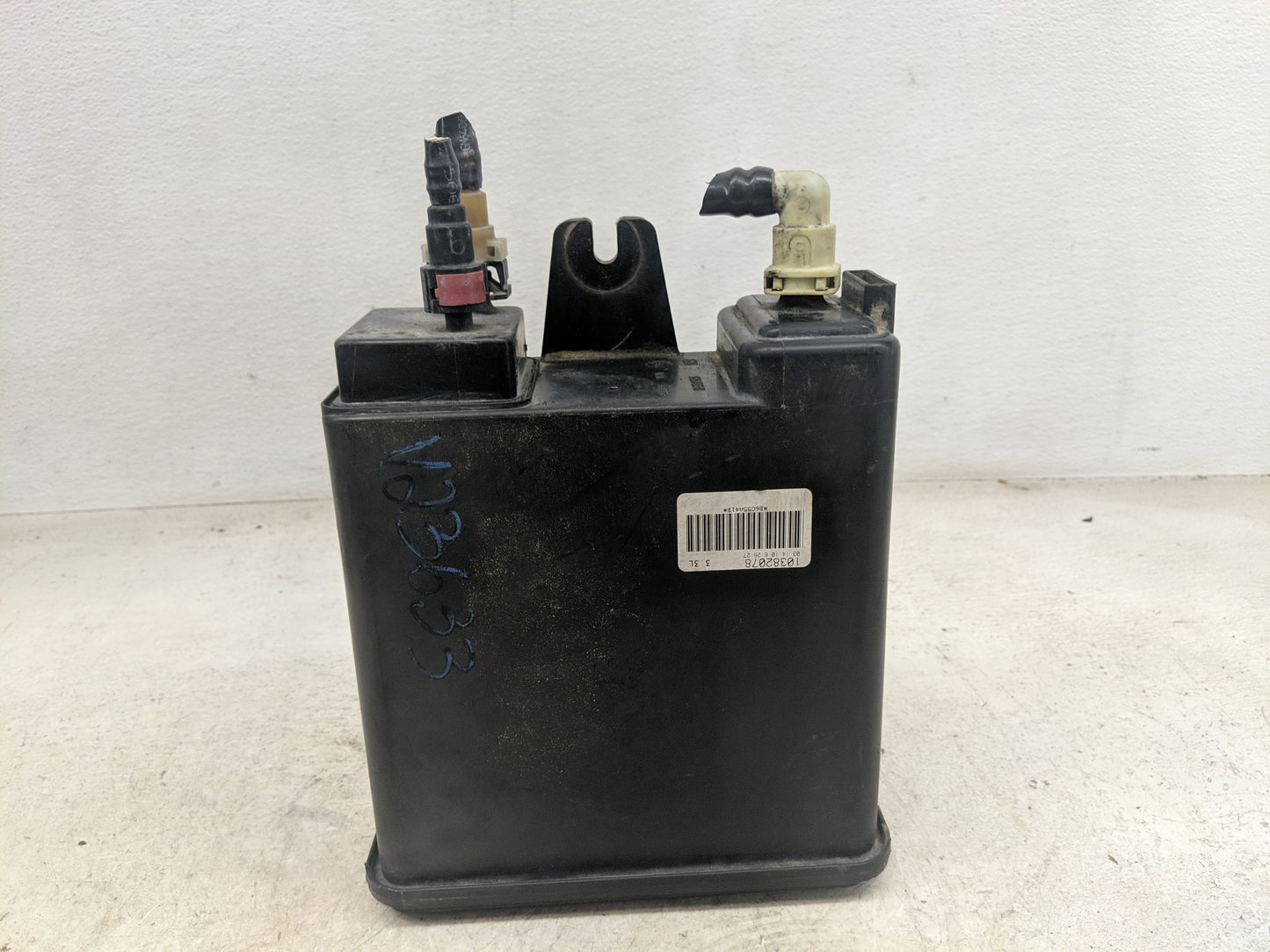 2010 Chevrolet Suburban 1500 Fuel Vapor Charcoal Canister 1462031 - Oemusedautoparts1.com