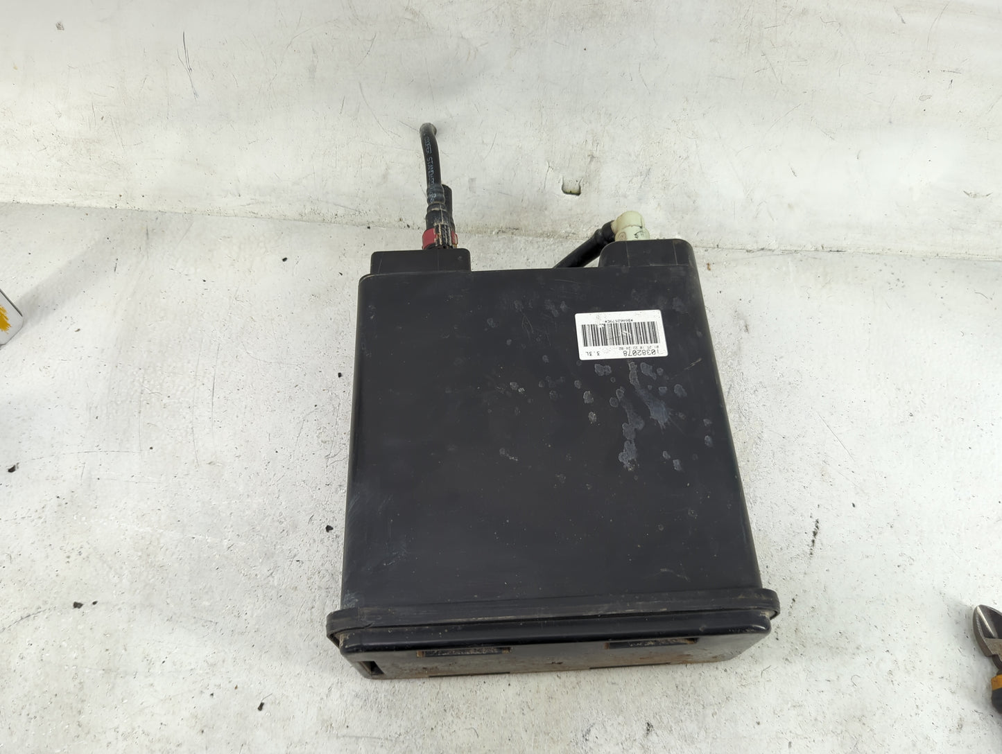 2010 Chevrolet Suburban 1500 Fuel Vapor Charcoal Canister 1481382 - Oemusedautoparts1.com