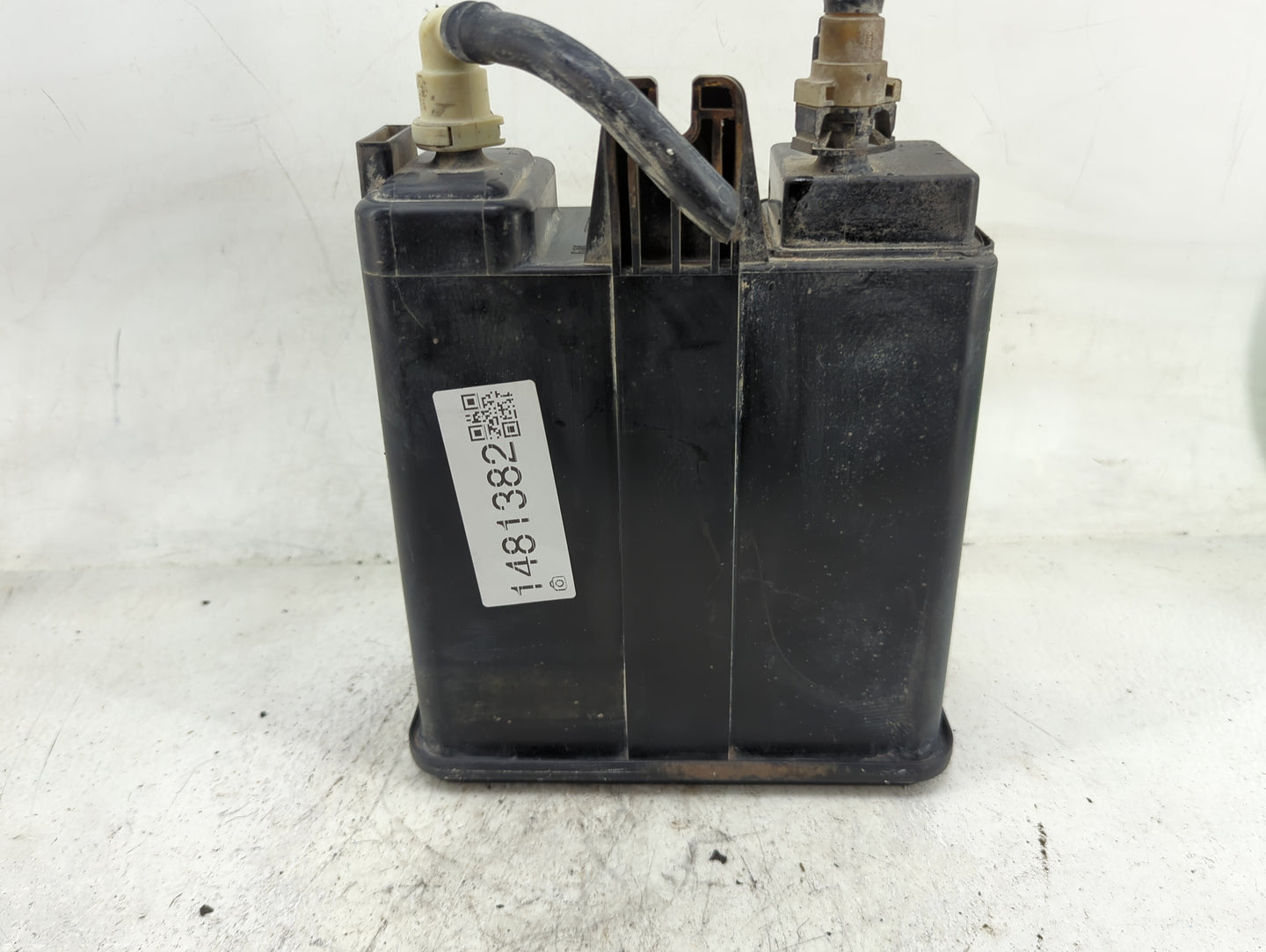 2010 Chevrolet Suburban 1500 Fuel Vapor Charcoal Canister 1481382 - Oemusedautoparts1.com