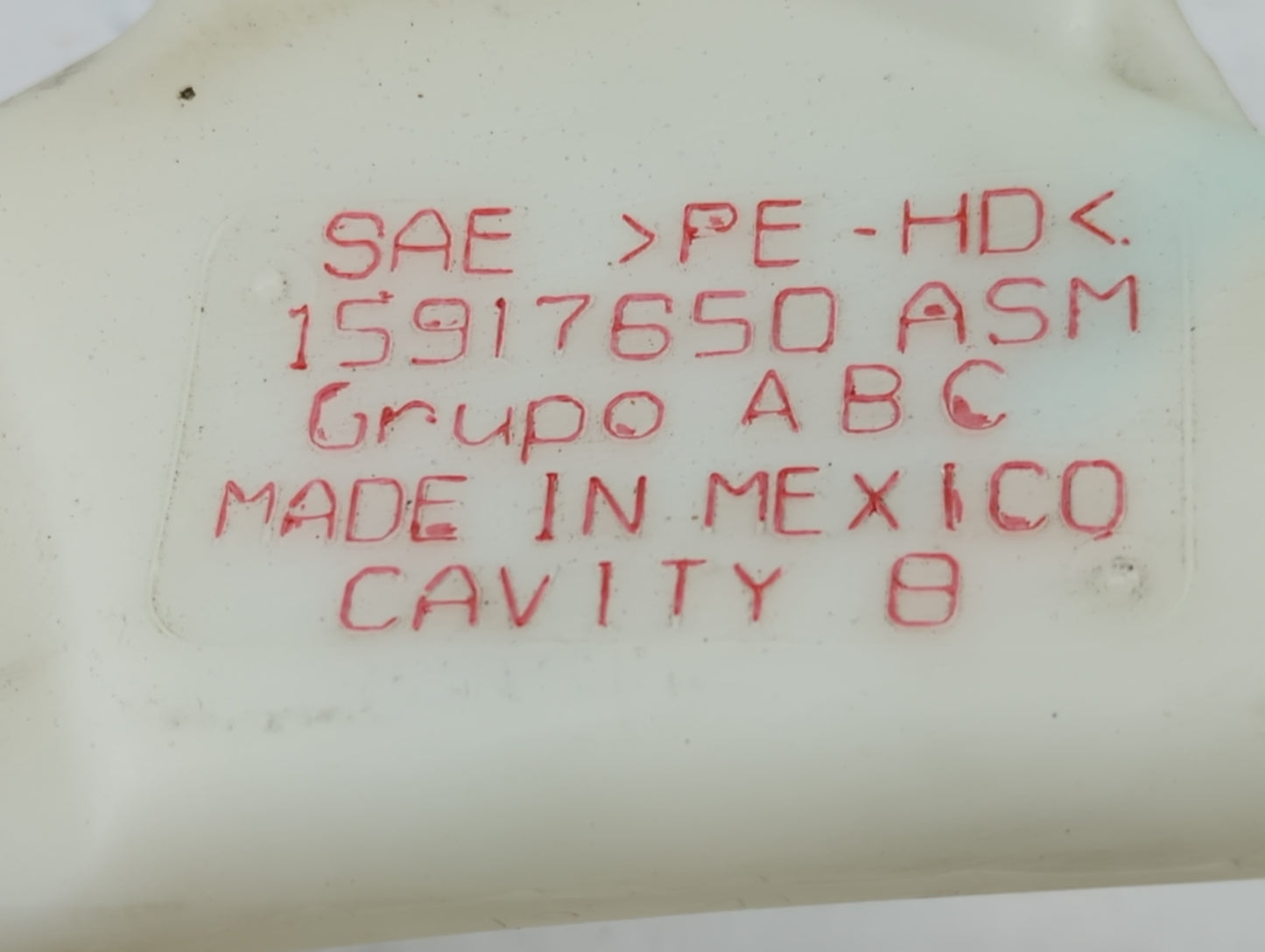 2007-2014 Chevrolet Tahoe Windshield Washer Fluid Reservoir Bottle Oem - Oemusedautoparts1.com
