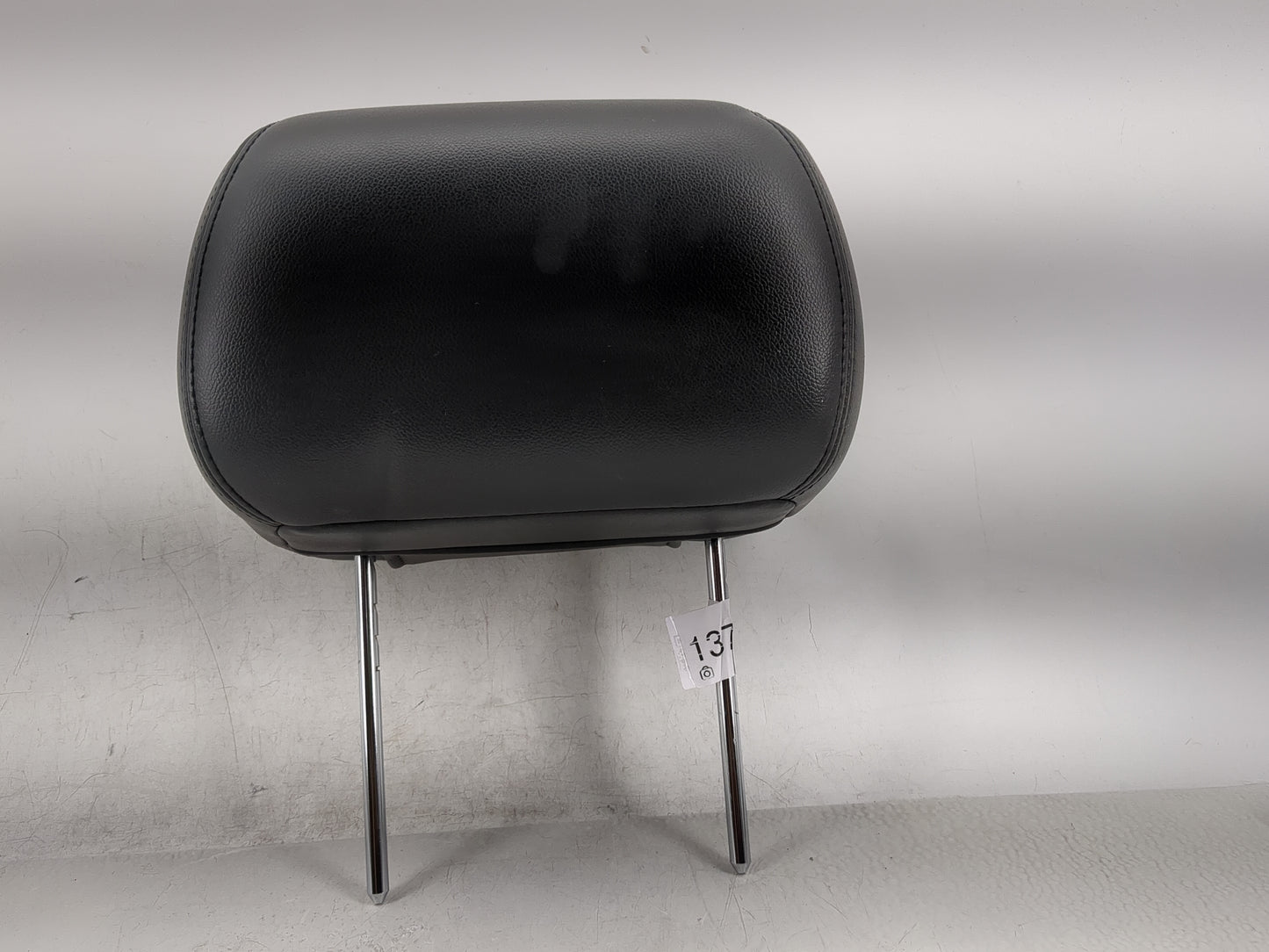 2010-2011 Chevrolet Tahoe Headrest Head Rest Front Driver Passenger Seat - Oemusedautoparts1.com