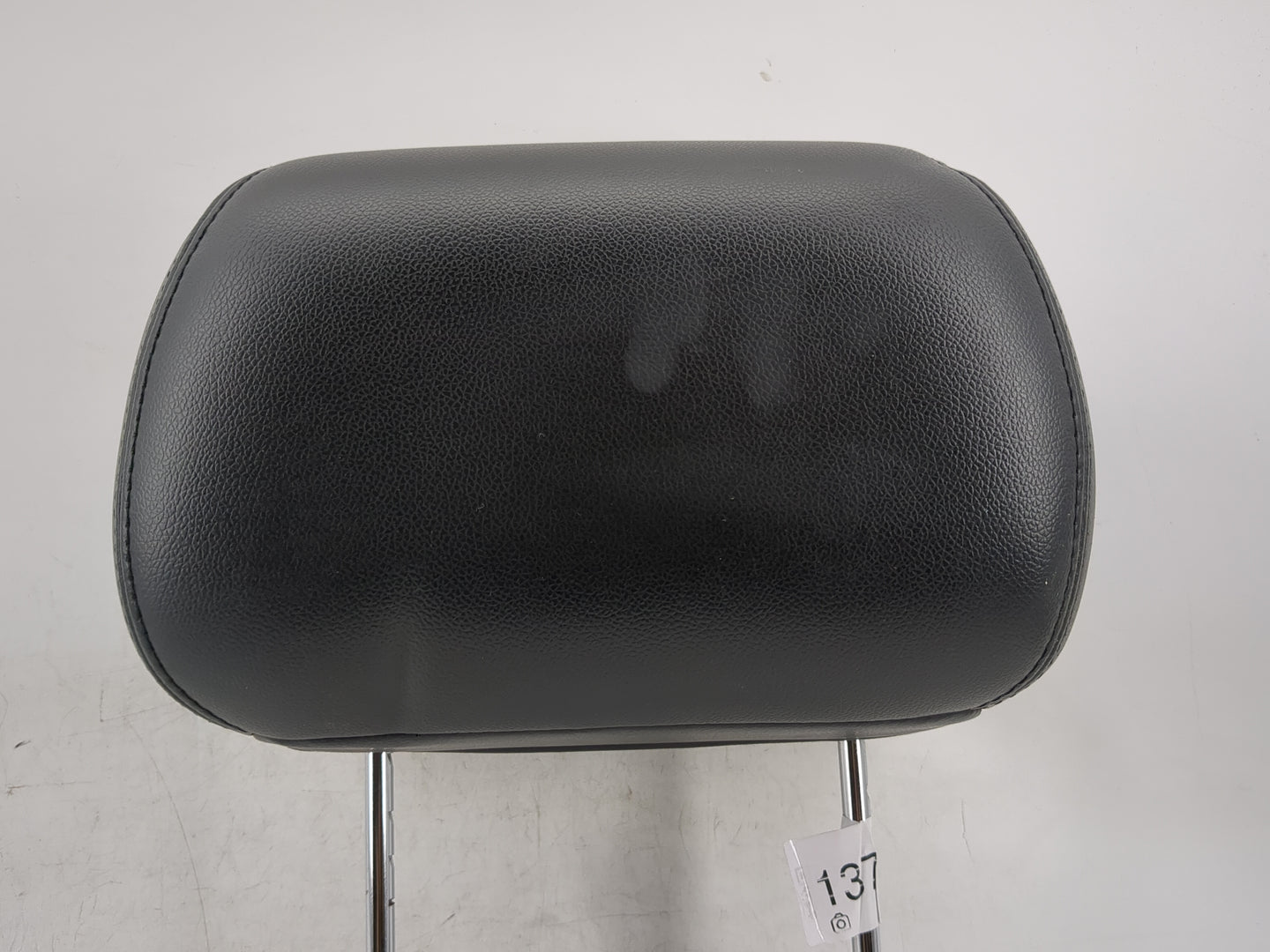 2010-2011 Chevrolet Tahoe Headrest Head Rest Front Driver Passenger Seat - Oemusedautoparts1.com