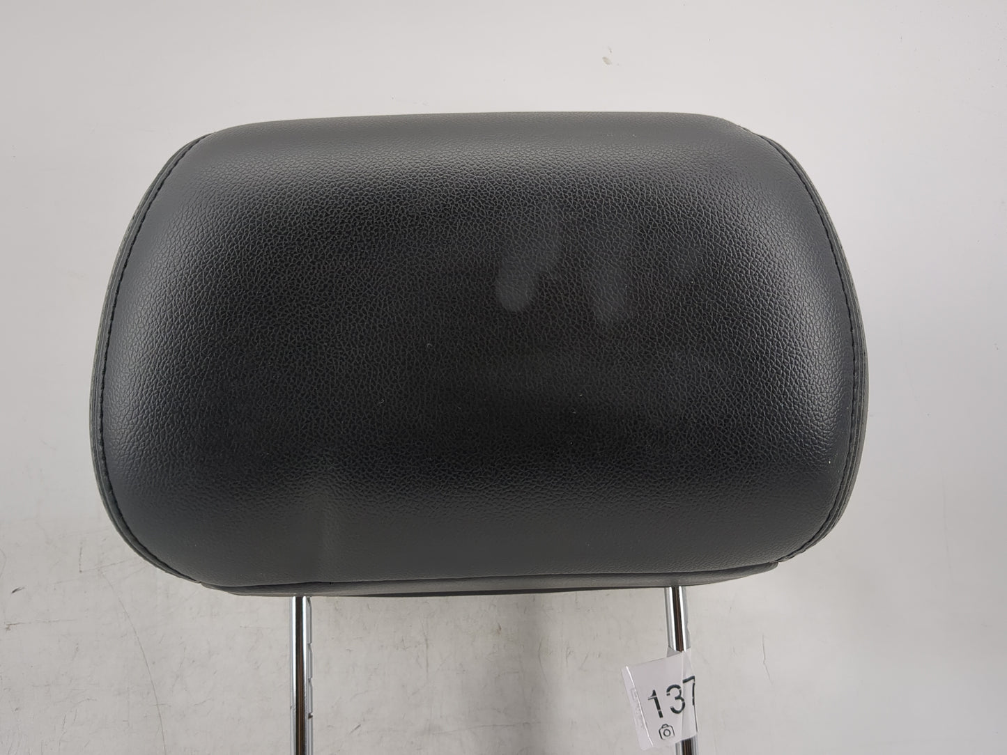 2010-2011 Chevrolet Tahoe Headrest Head Rest Front Driver Passenger Seat - Oemusedautoparts1.com