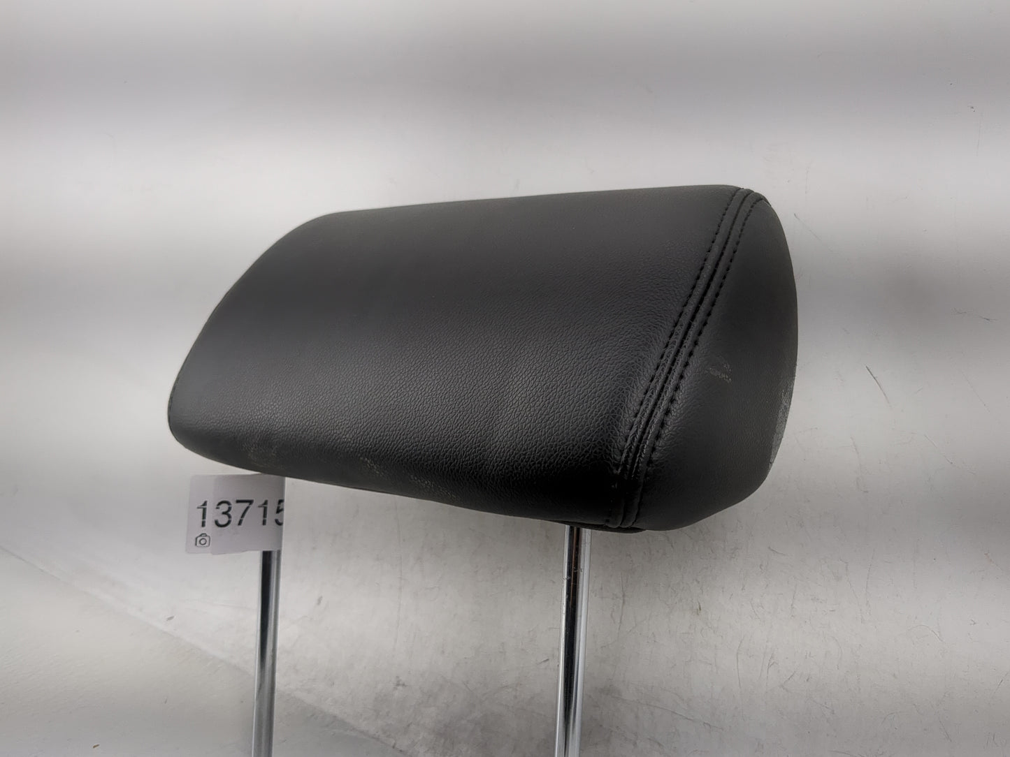 2010-2011 Chevrolet Tahoe Headrest Head Rest Rear Seat Fits Fits 2010 2011 OEM Used Auto Parts - Oemusedautoparts1.com