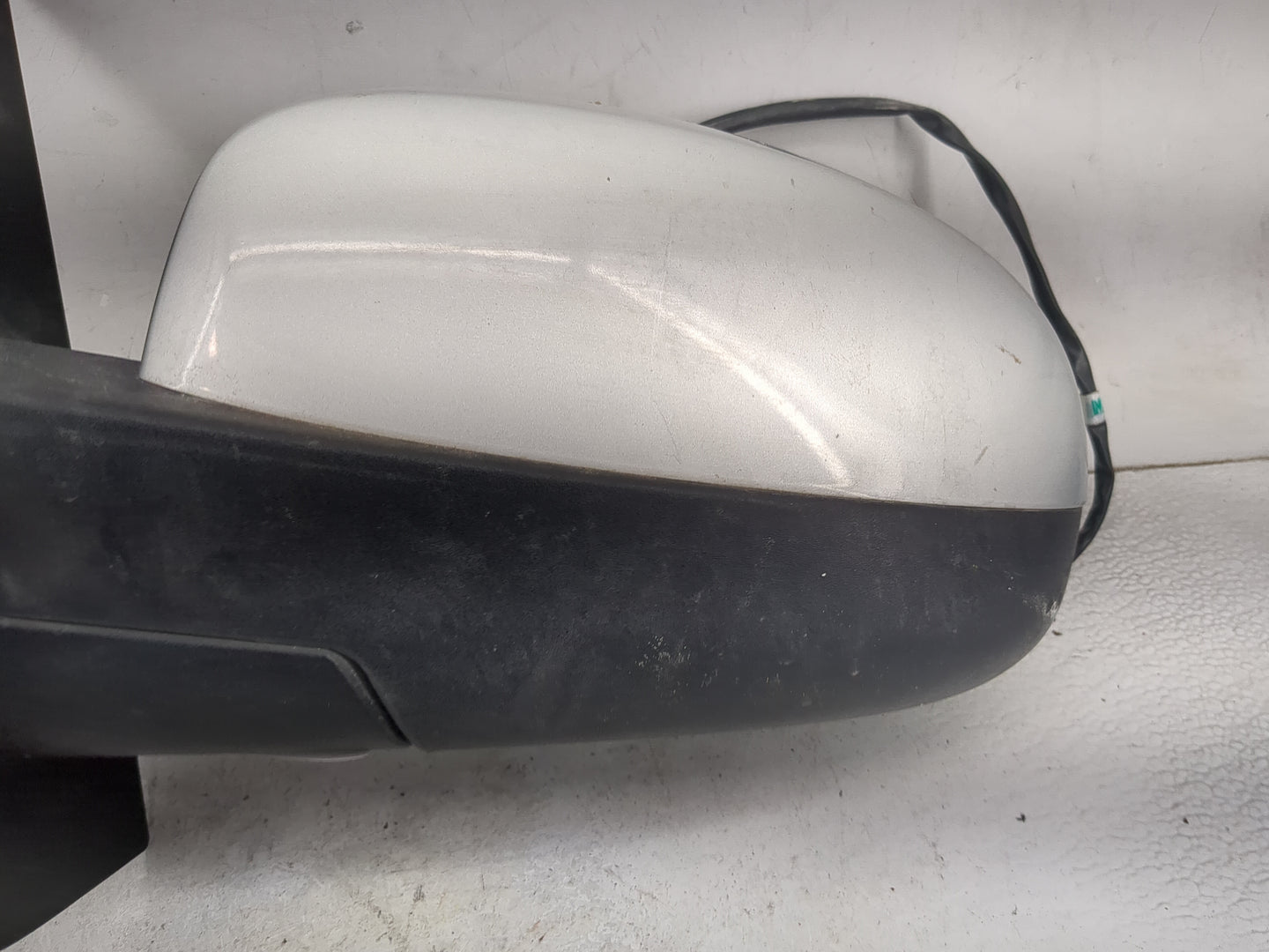 2007-2014 Chevrolet Tahoe Driver Side View Mirror - Left Door Mirror OEM Used - Oemusedautoparts1.com