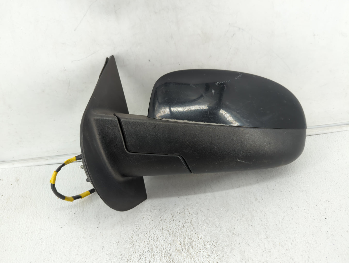 2007-2014 Chevrolet Tahoe Driver Side View Mirror - Left Door Mirror OEM Used - Oemusedautoparts1.com