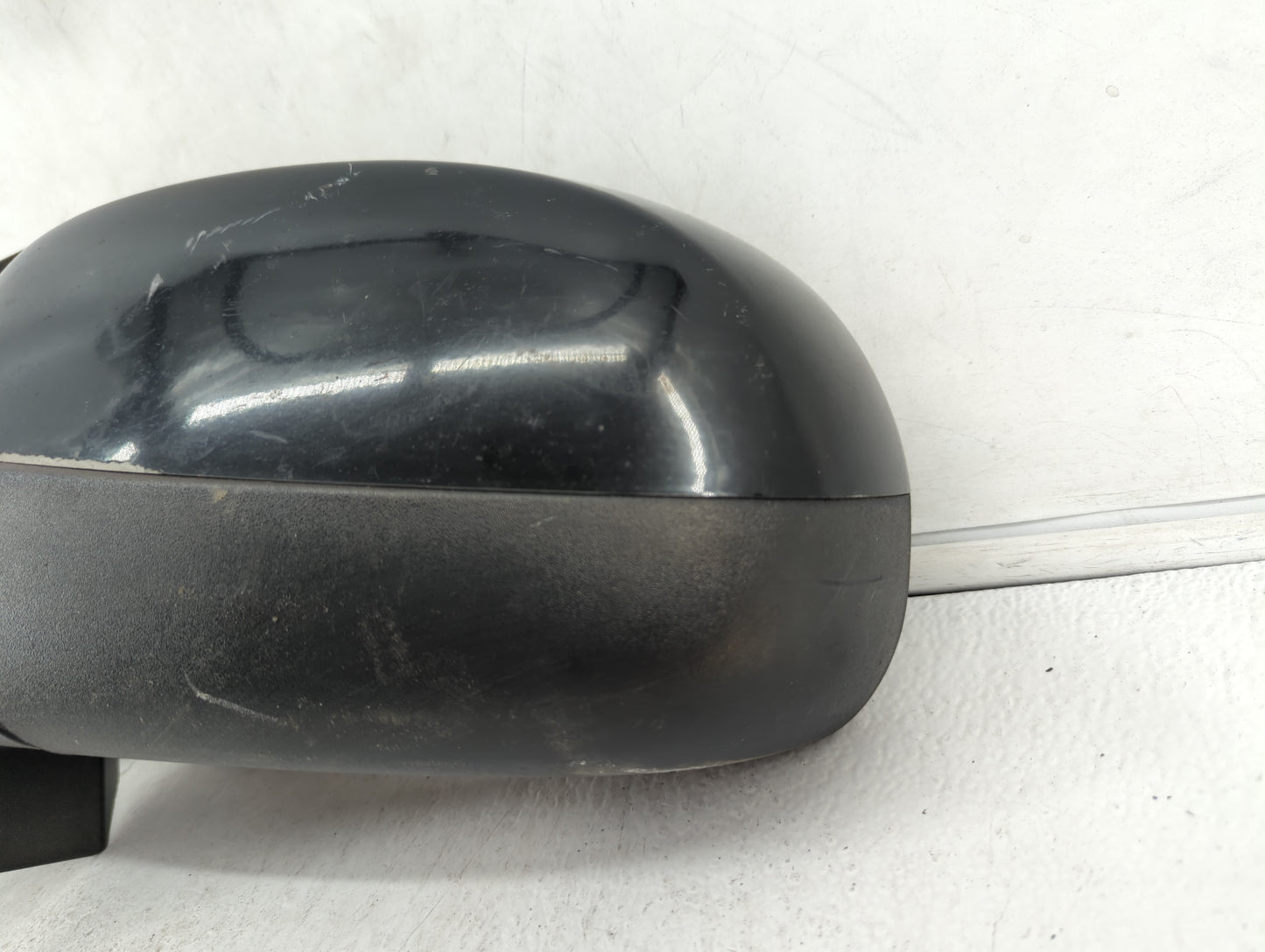 2007-2014 Chevrolet Tahoe Driver Side View Mirror - Left Door Mirror OEM Used - Oemusedautoparts1.com